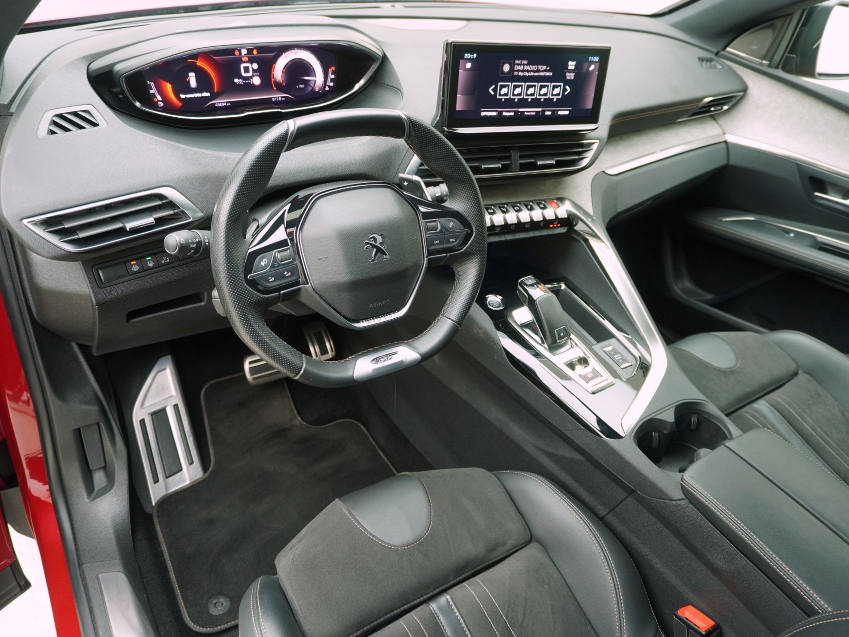 PEUGEOT 3008 1.6 PureTech GT Pack-image-10