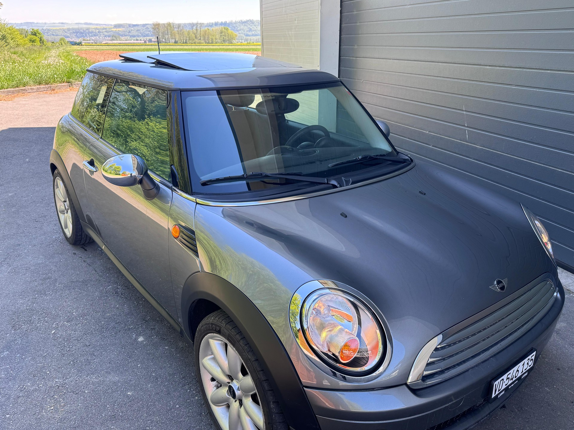 MINI One - 2010-showroom-element-3