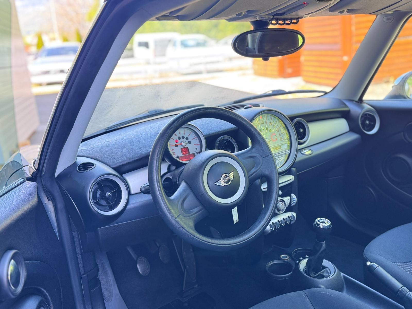 MINI One - 2010-image-13