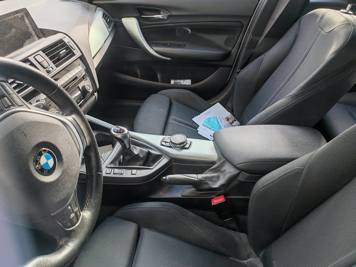 BMW 118i Sport Line – MOTEUR HS (sans compression), non expertisée, dans l'état-image-8