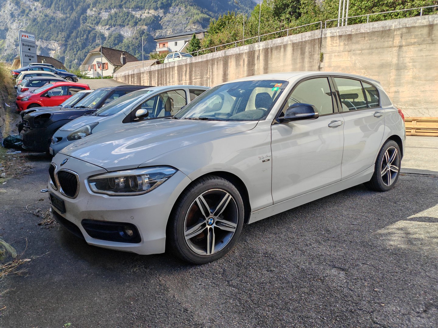 Car photo