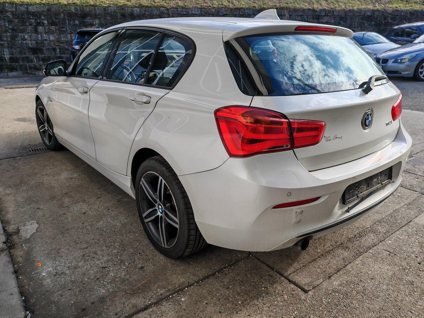 BMW 118i Sport Line – MOTEUR HS (sans compression), non expertisée, dans l'état-image-5
