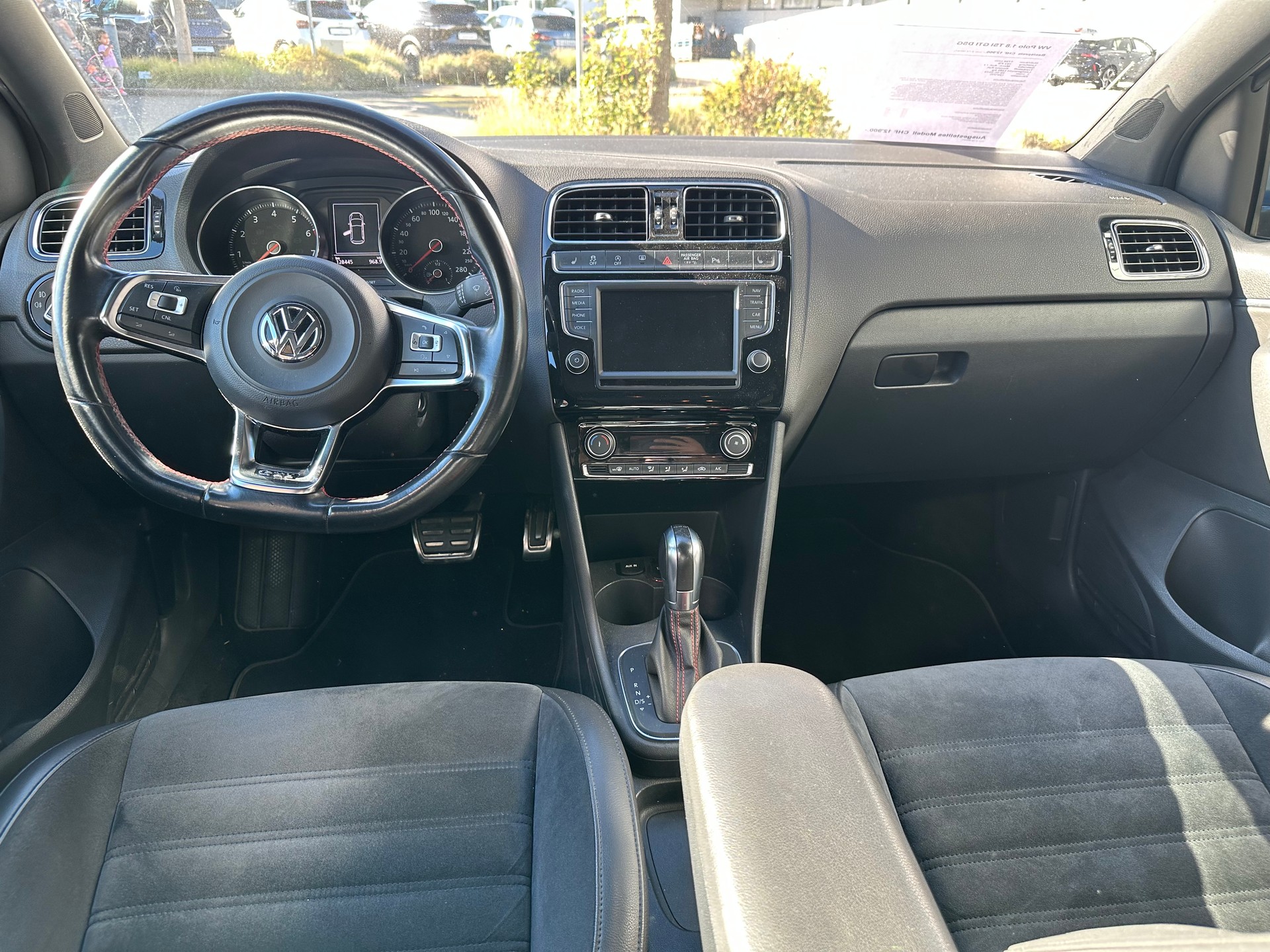 VW Polo 1.8 TSI GTI DSG-image-7