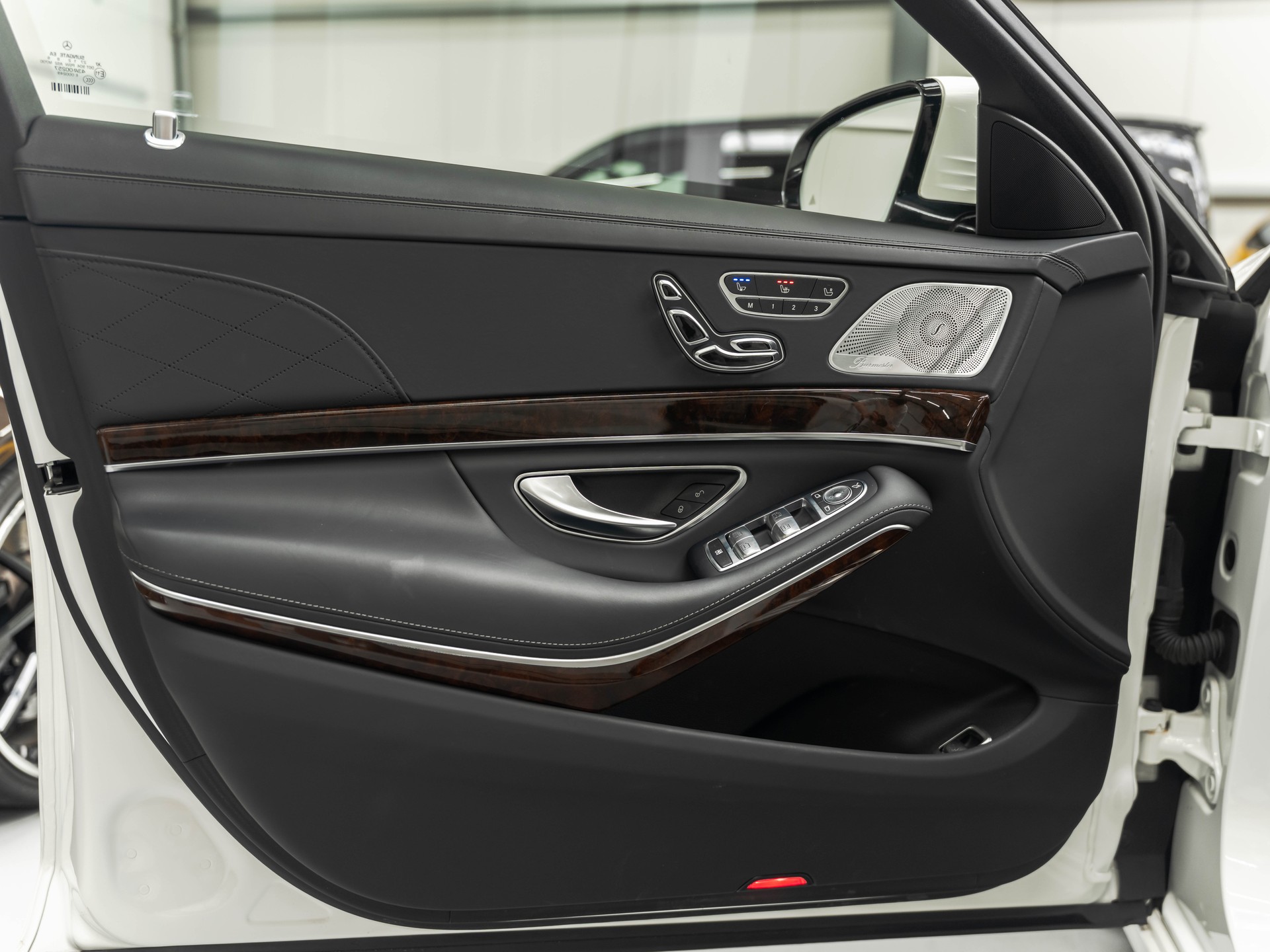 MERCEDES-BENZ S 500 Maybach 4Matic 9G-Tronic-image-20