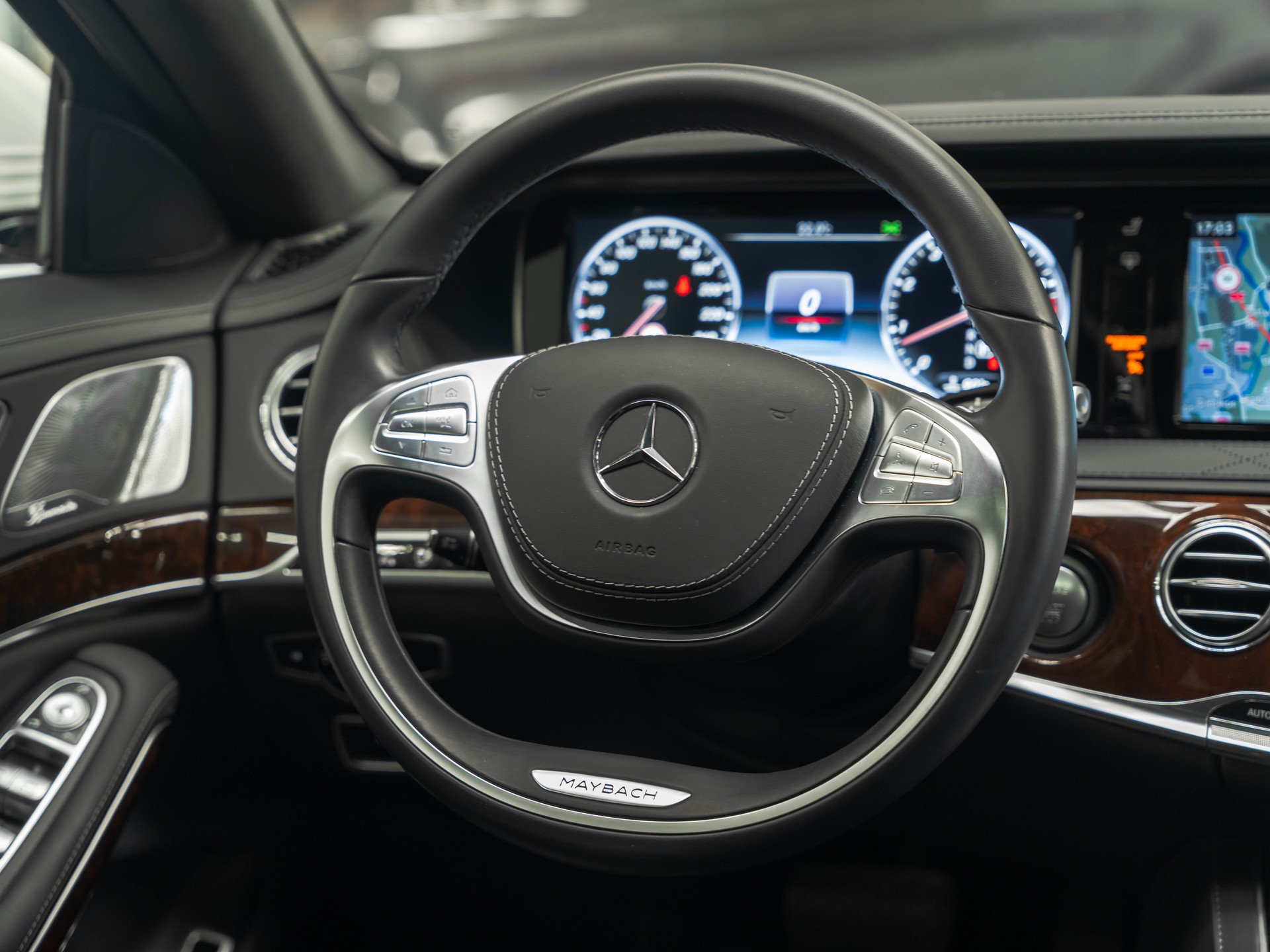 MERCEDES-BENZ S 500 Maybach 4Matic 9G-Tronic-image-23