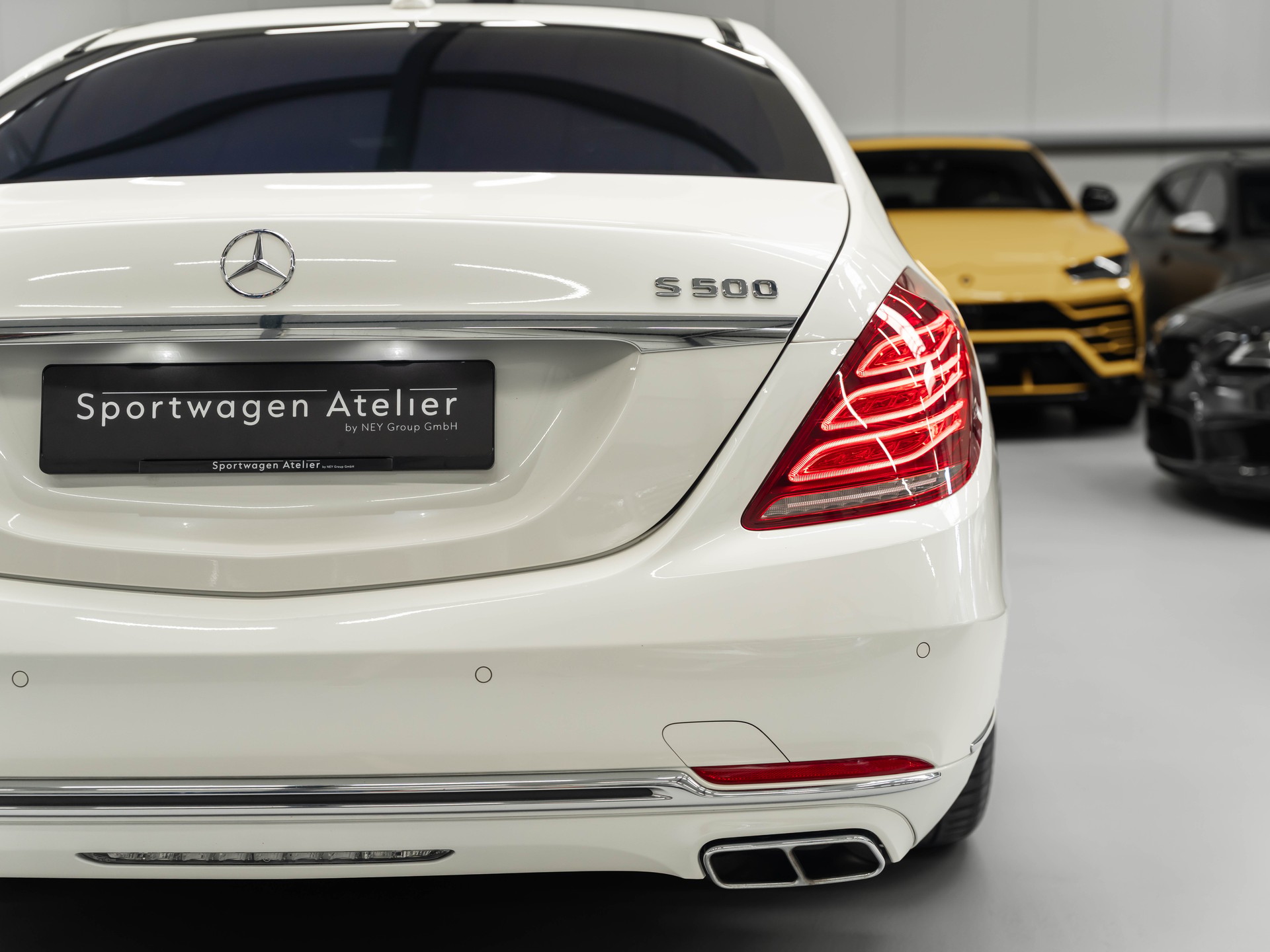 MERCEDES-BENZ S 500 Maybach 4Matic 9G-Tronic-image-17