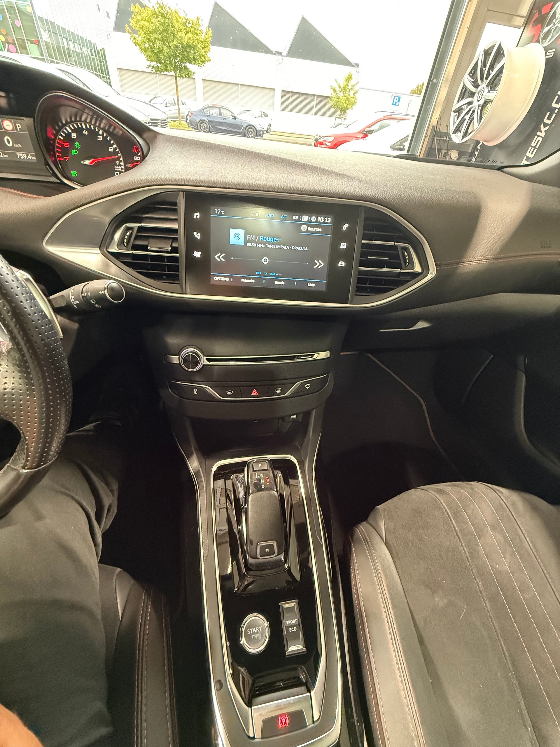 PEUGEOT 308 1.6 THP GT EAT-image-13