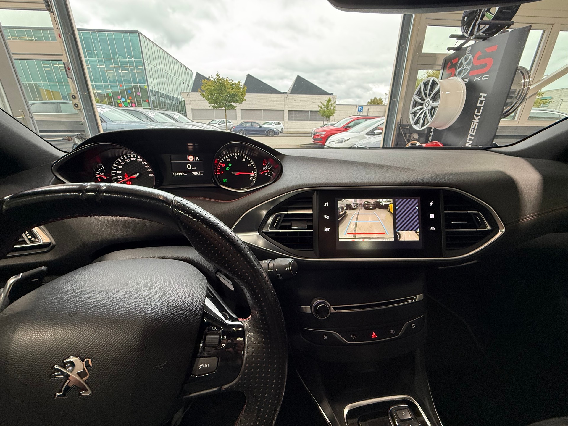 PEUGEOT 308 1.6 THP GT EAT-image-10