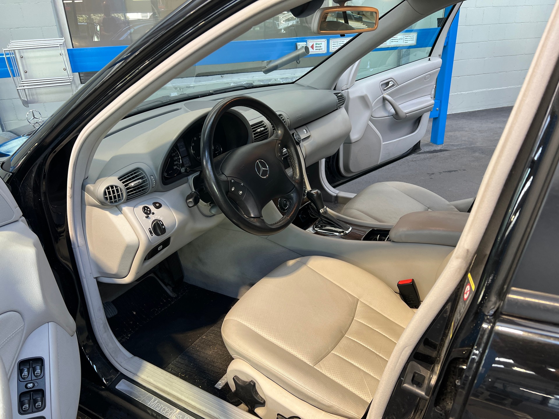 MERCEDES-BENZ C 280 V6 4matic-image-3