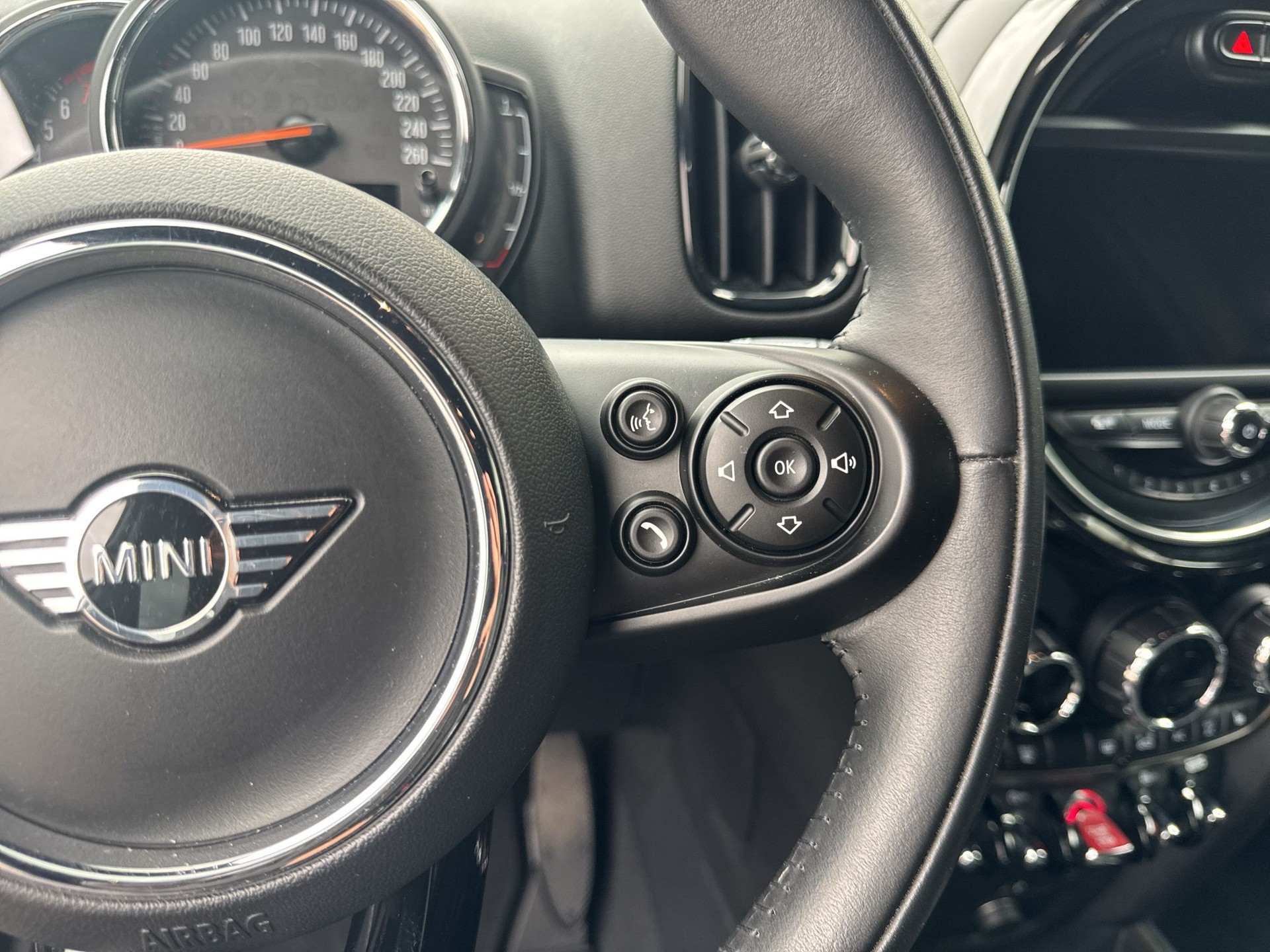 MINI Countryman Cooper S ALL4 Steptronic-image-15