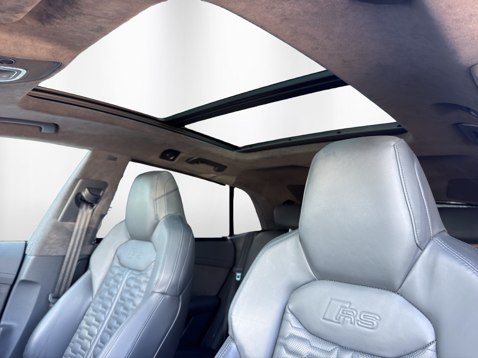 AUDI RSQ8 quattro tiptronic-image-12