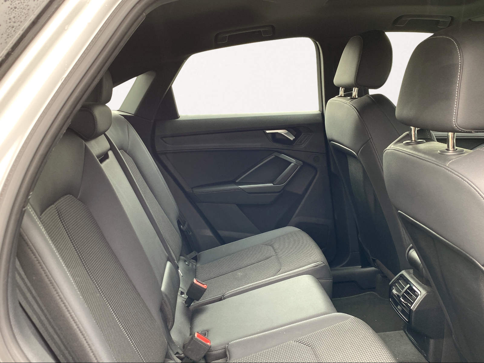AUDI Q3 Sportback 45 TFSI e S-tronic-image-7