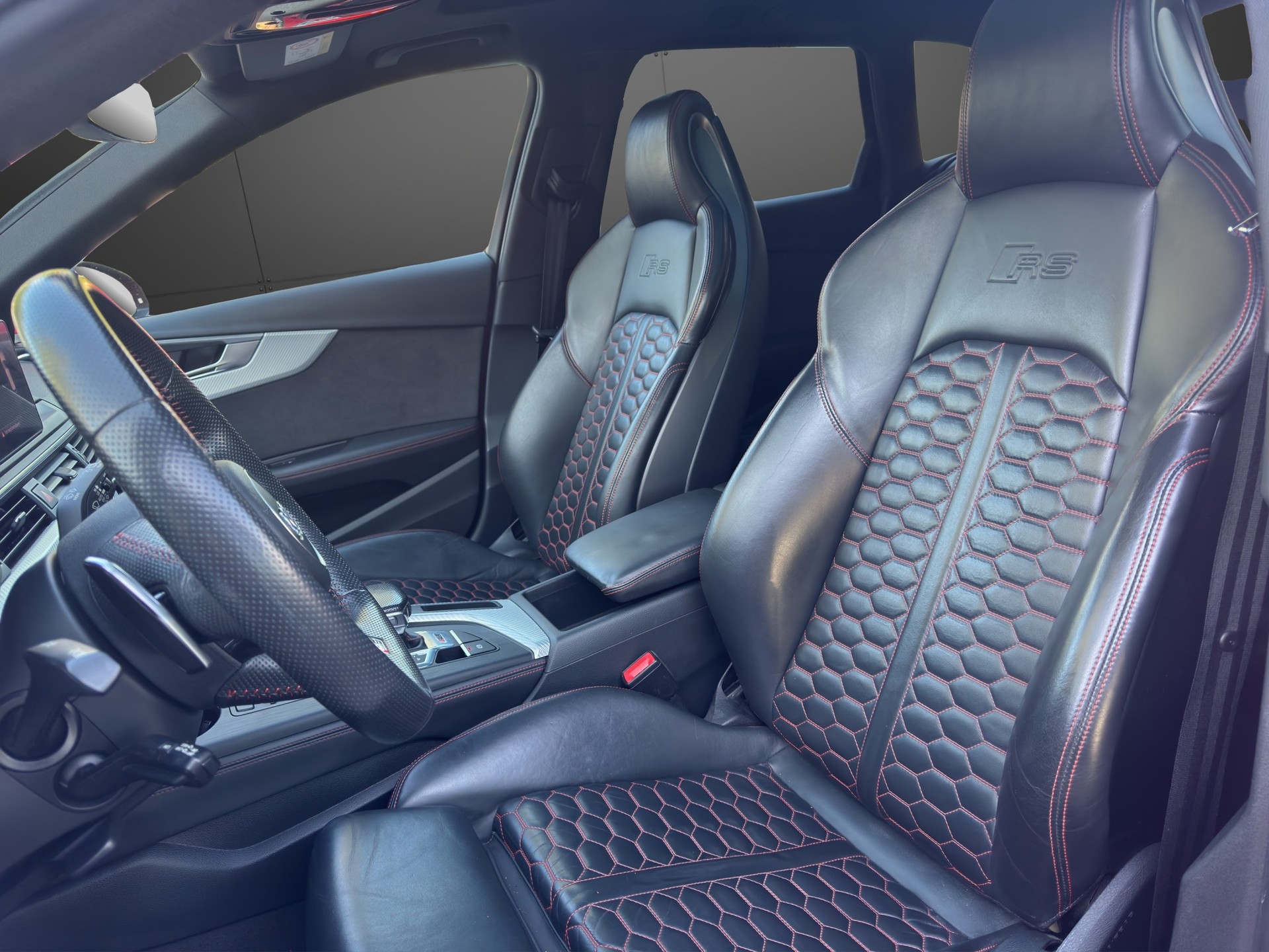AUDI RS4 Avant 2.9 V6 TFSI quattro T-Tronic-image-2
