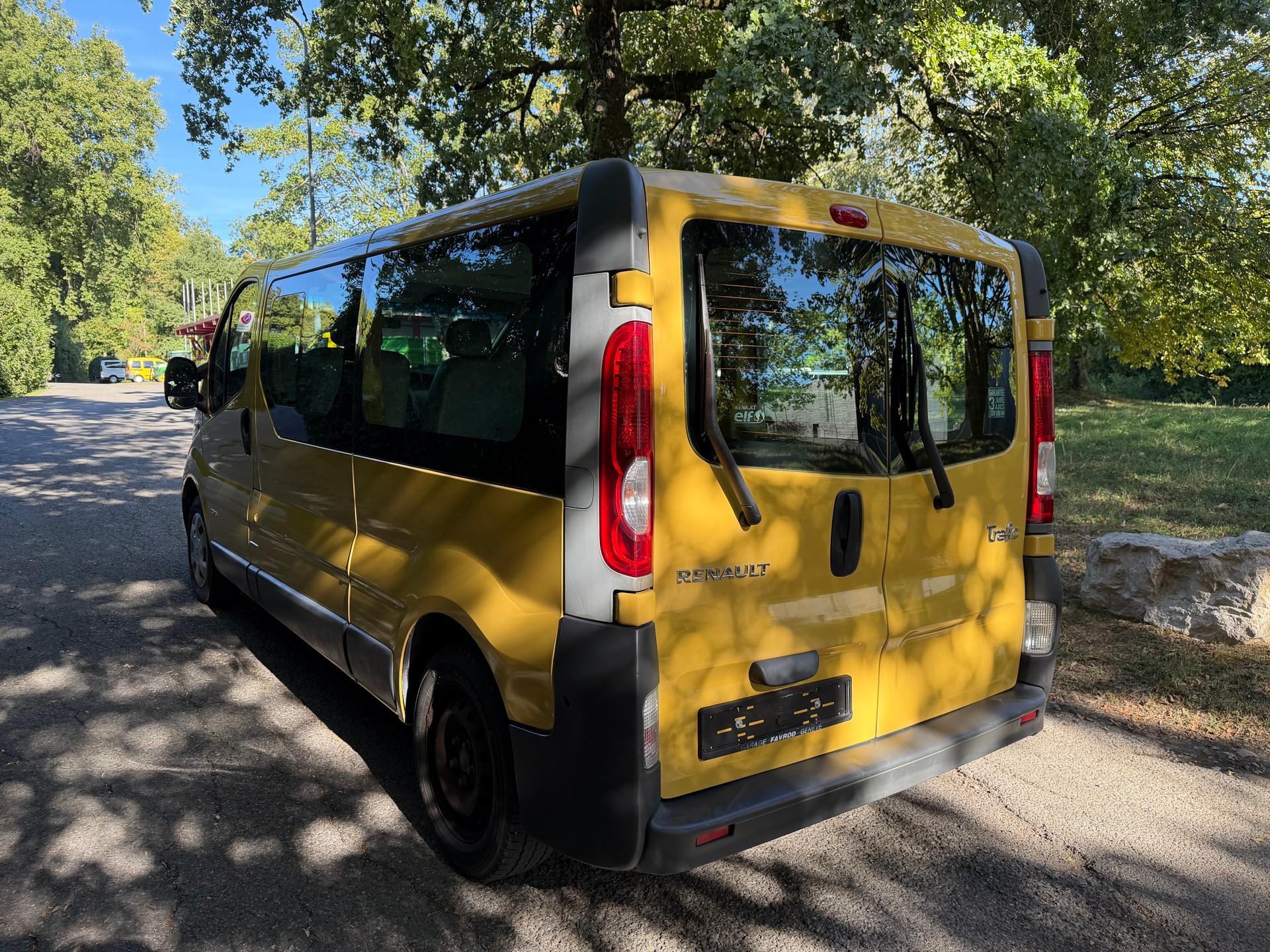 RENAULT TRAFIC-image-5
