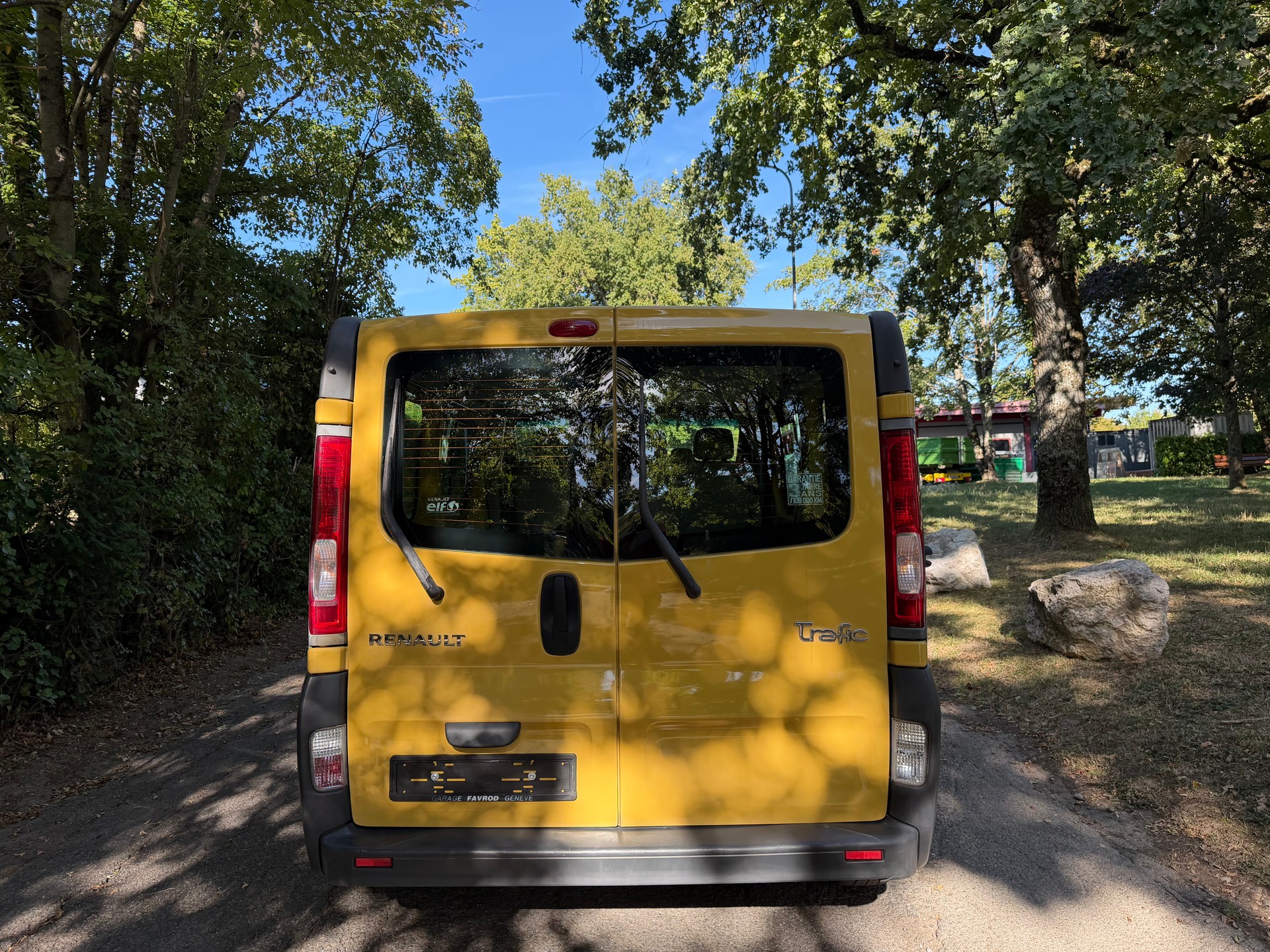 RENAULT TRAFIC-image-4
