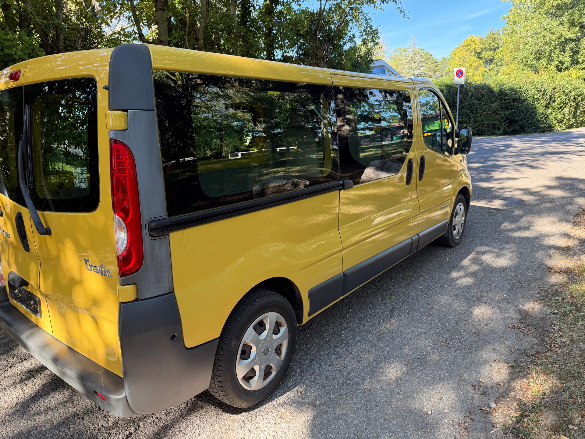 RENAULT TRAFIC-image-3