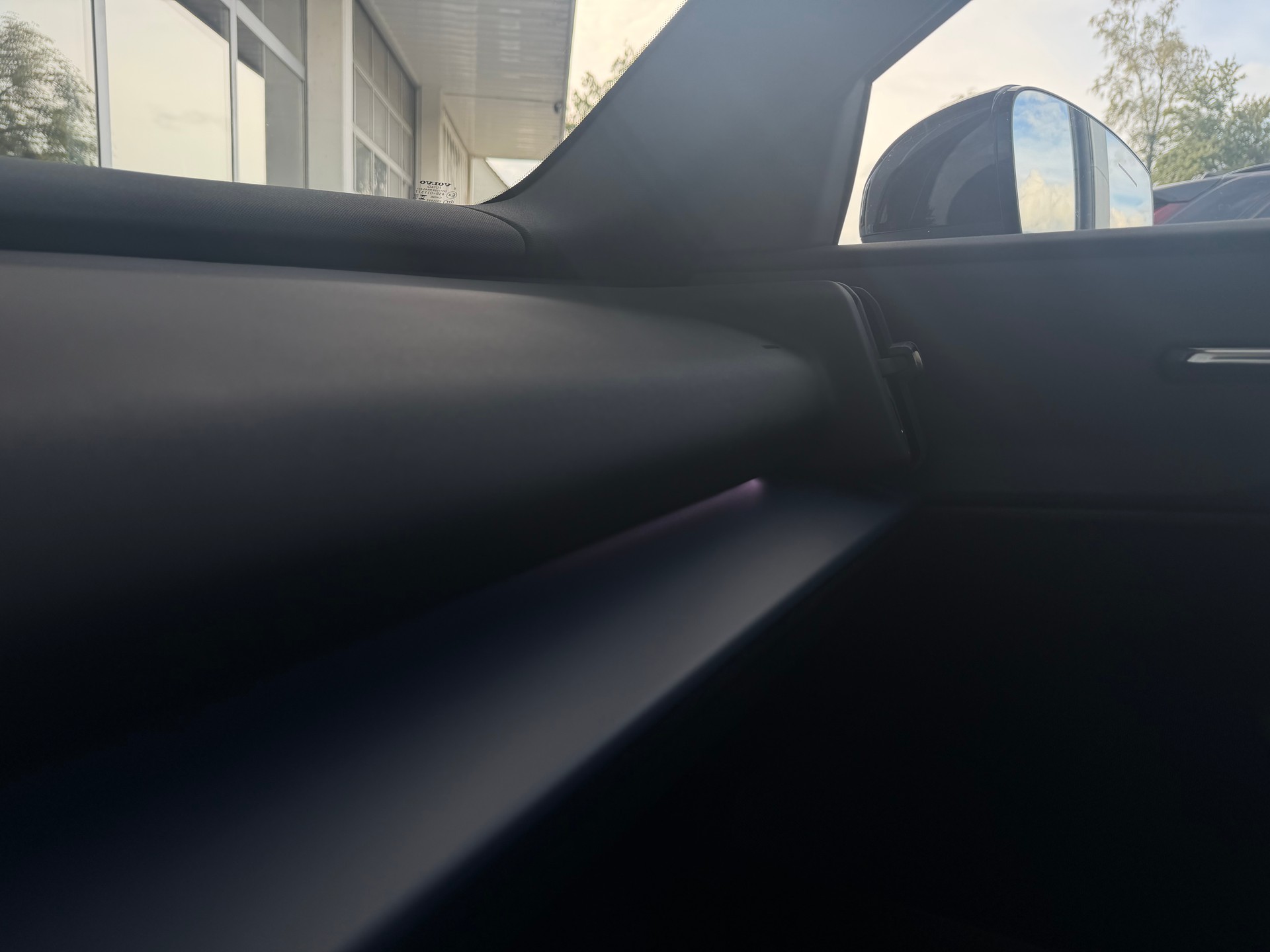VOLVO EX30 E60 69kWh Twin Ultra-image-10