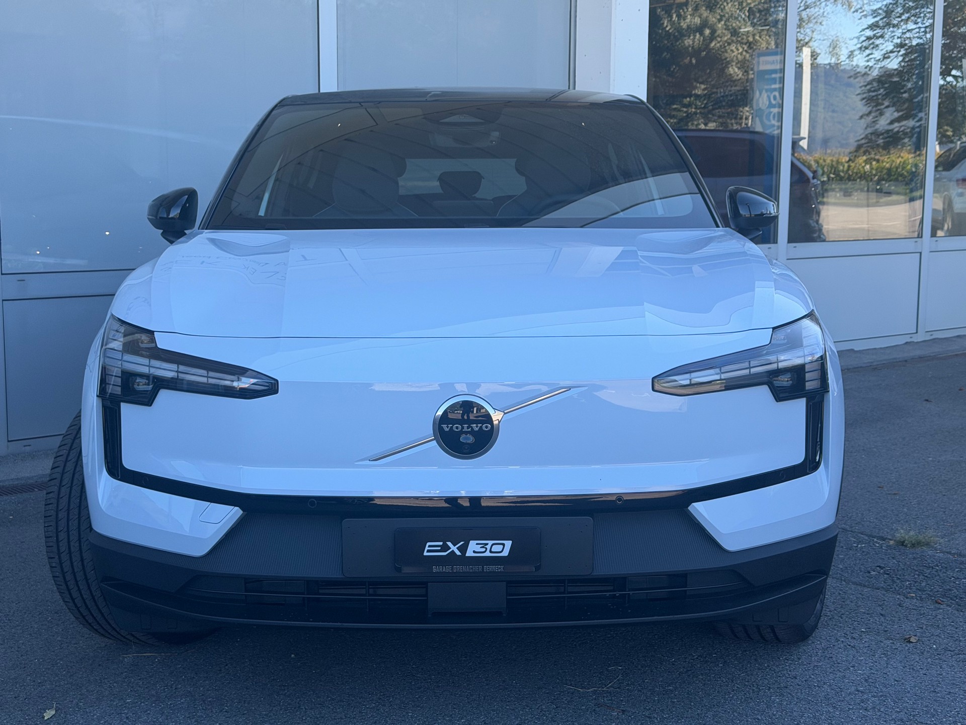 VOLVO EX30 E60 69kWh Twin Ultra-image-21