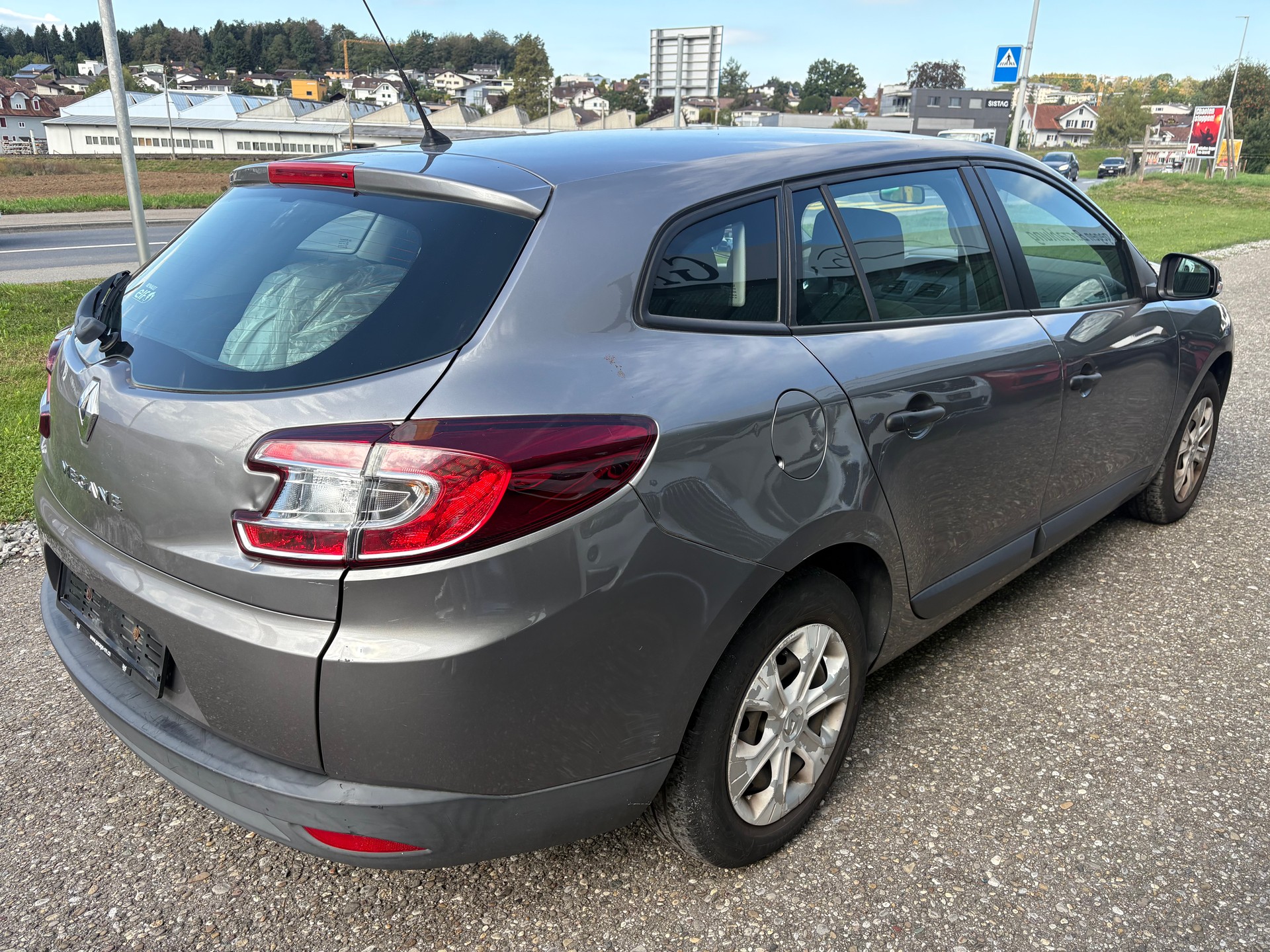 RENAULT Mégane Grandtour 1.6 16V Expression-image-3