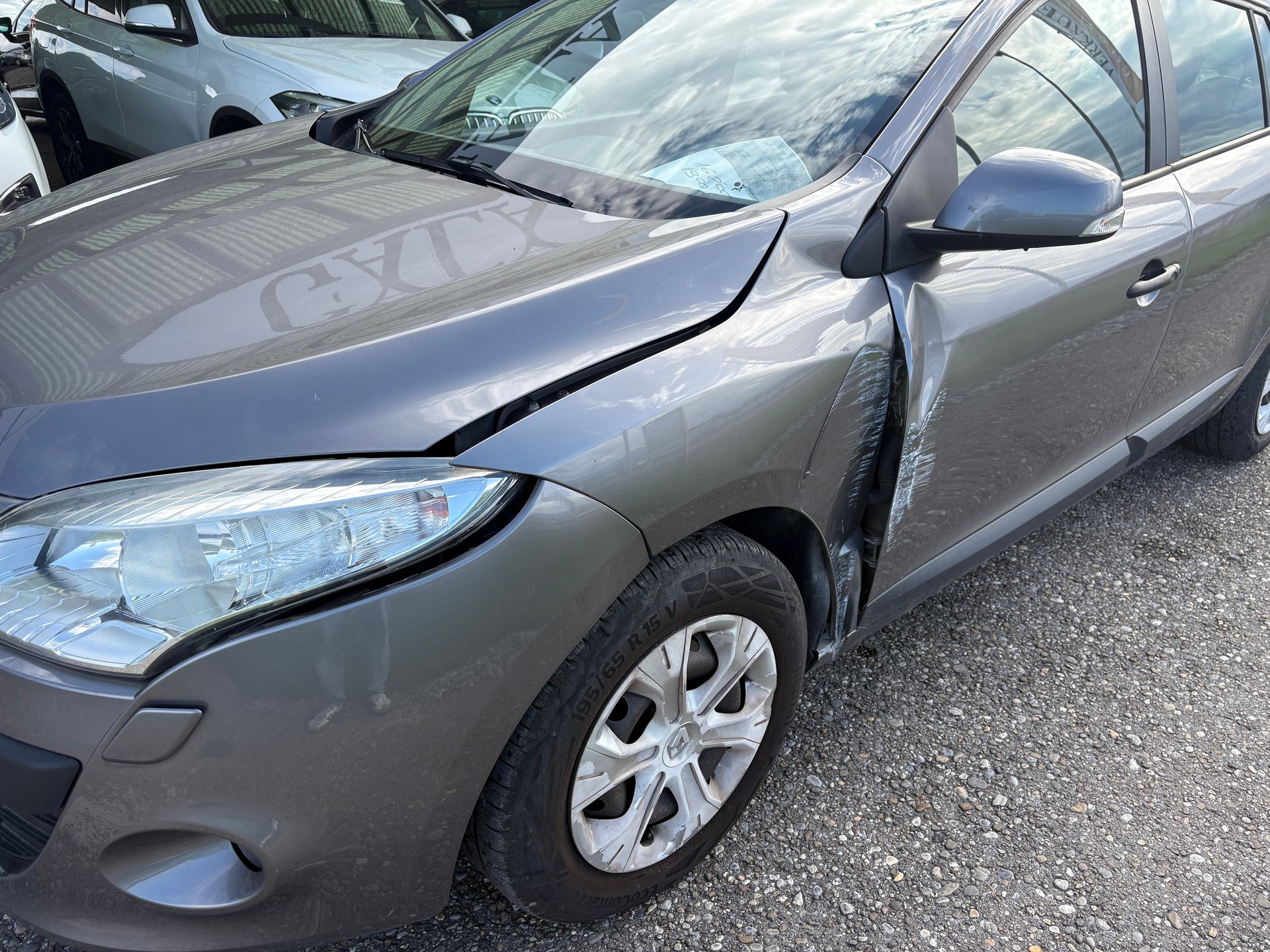 RENAULT Mégane Grandtour 1.6 16V Expression-image-6