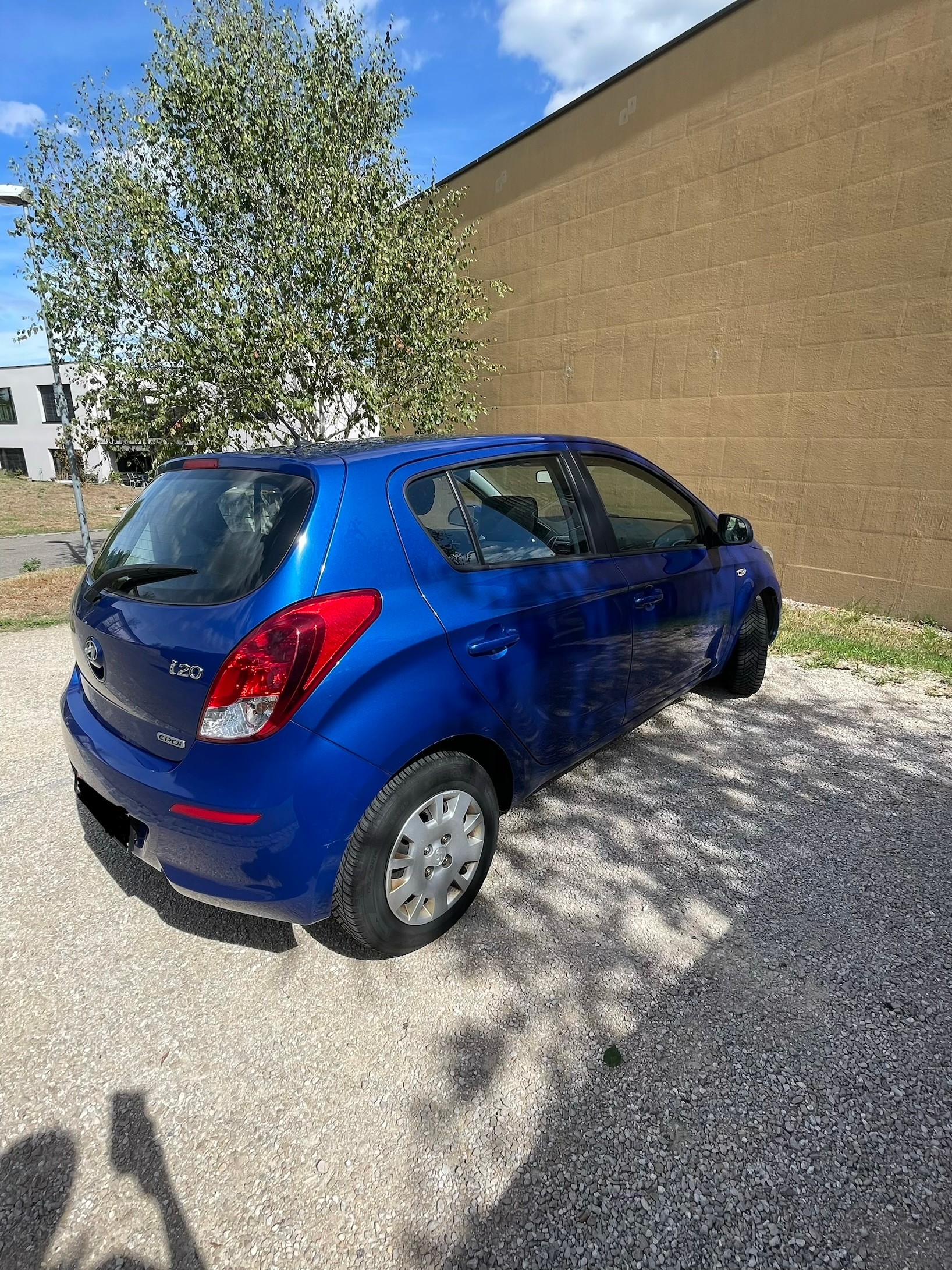 HYUNDAI i20-image-3