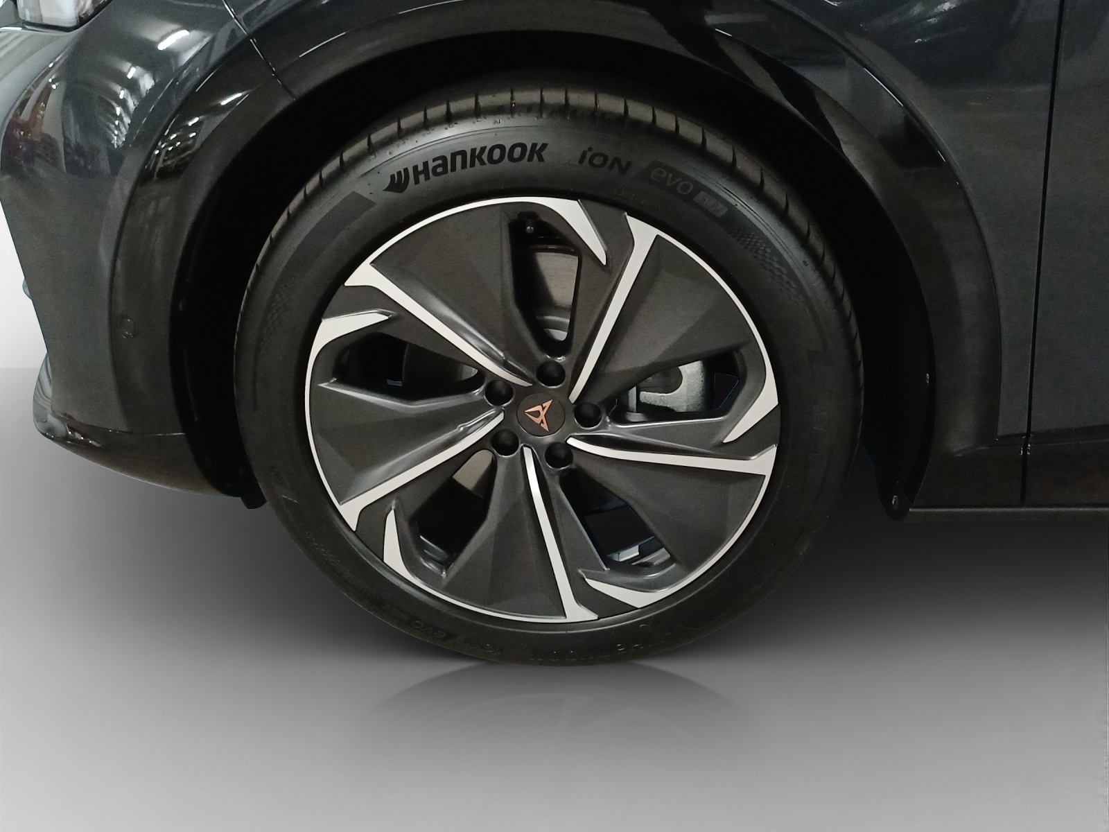 CUPRA Tavascan Type 8 77 kWh VZ-image-13