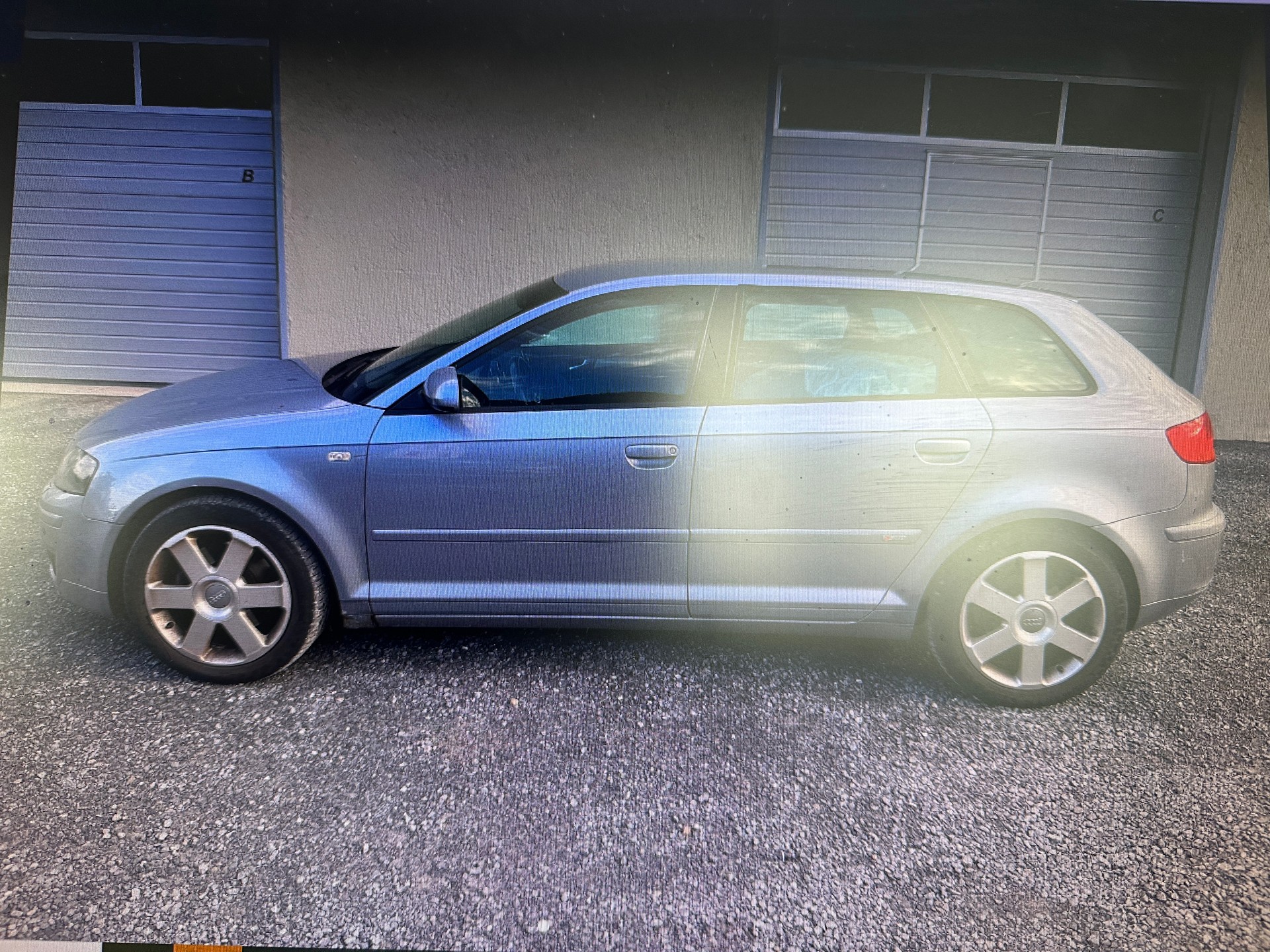 AUDI A3 2.0 Turbo FSI Ambition quattro-image-10