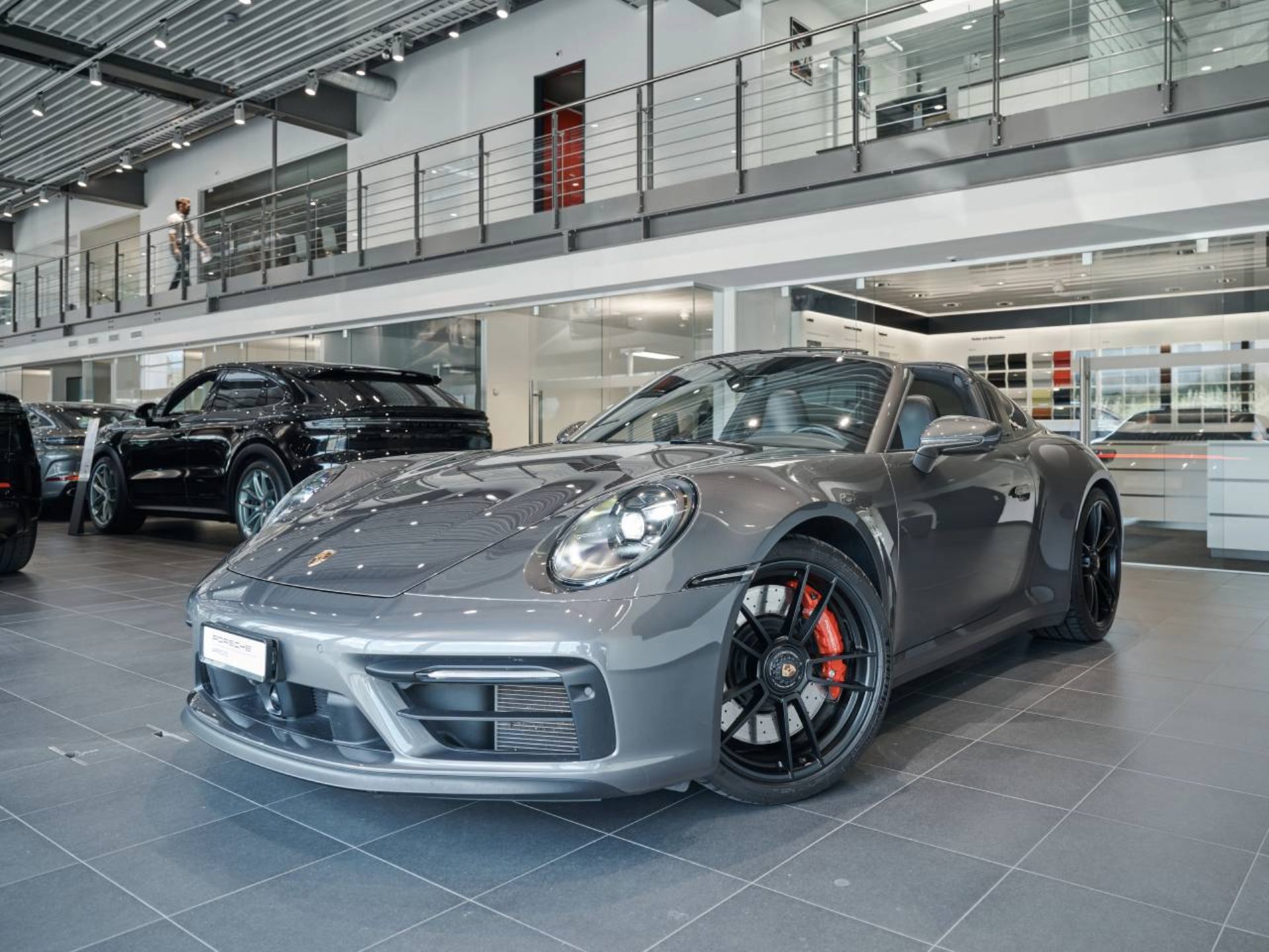PORSCHE 911 Targa 4 GTS-image-7