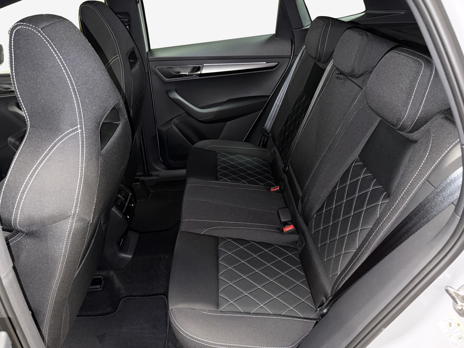 SKODA Karoq 2.0 TSI SportLine 4x4 DSG-image-11