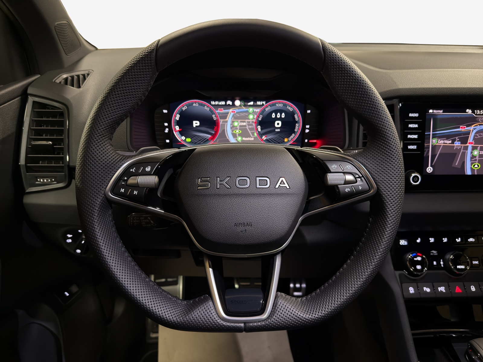 SKODA Karoq 2.0 TSI SportLine 4x4 DSG-image-9