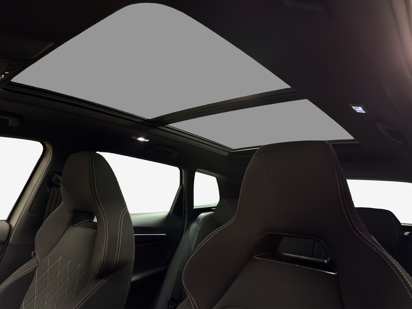 SKODA Karoq 2.0 TSI SportLine 4x4 DSG-image-15