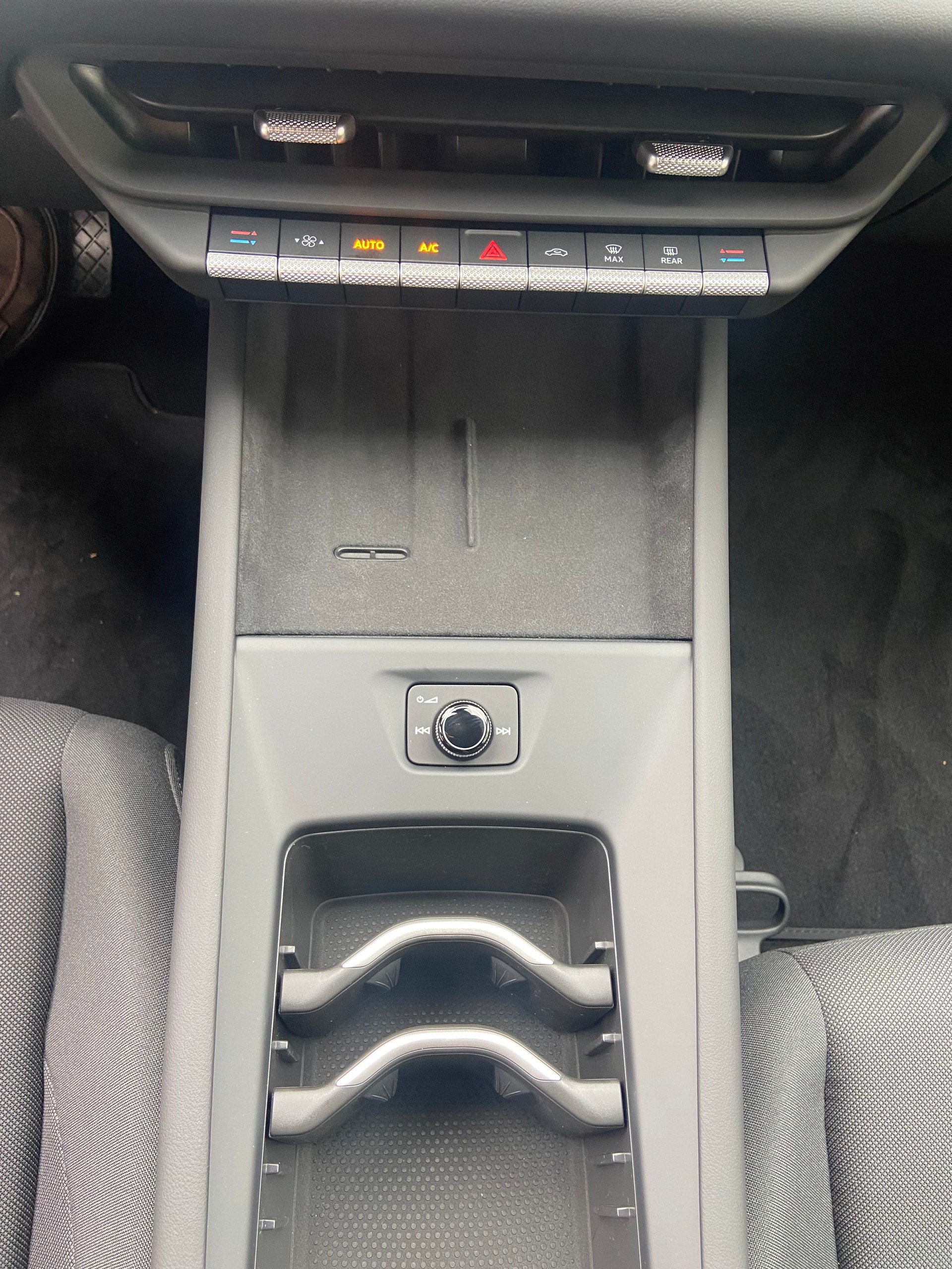 VW ID.3 Neo 58 kWh 190 PS Life-image-11