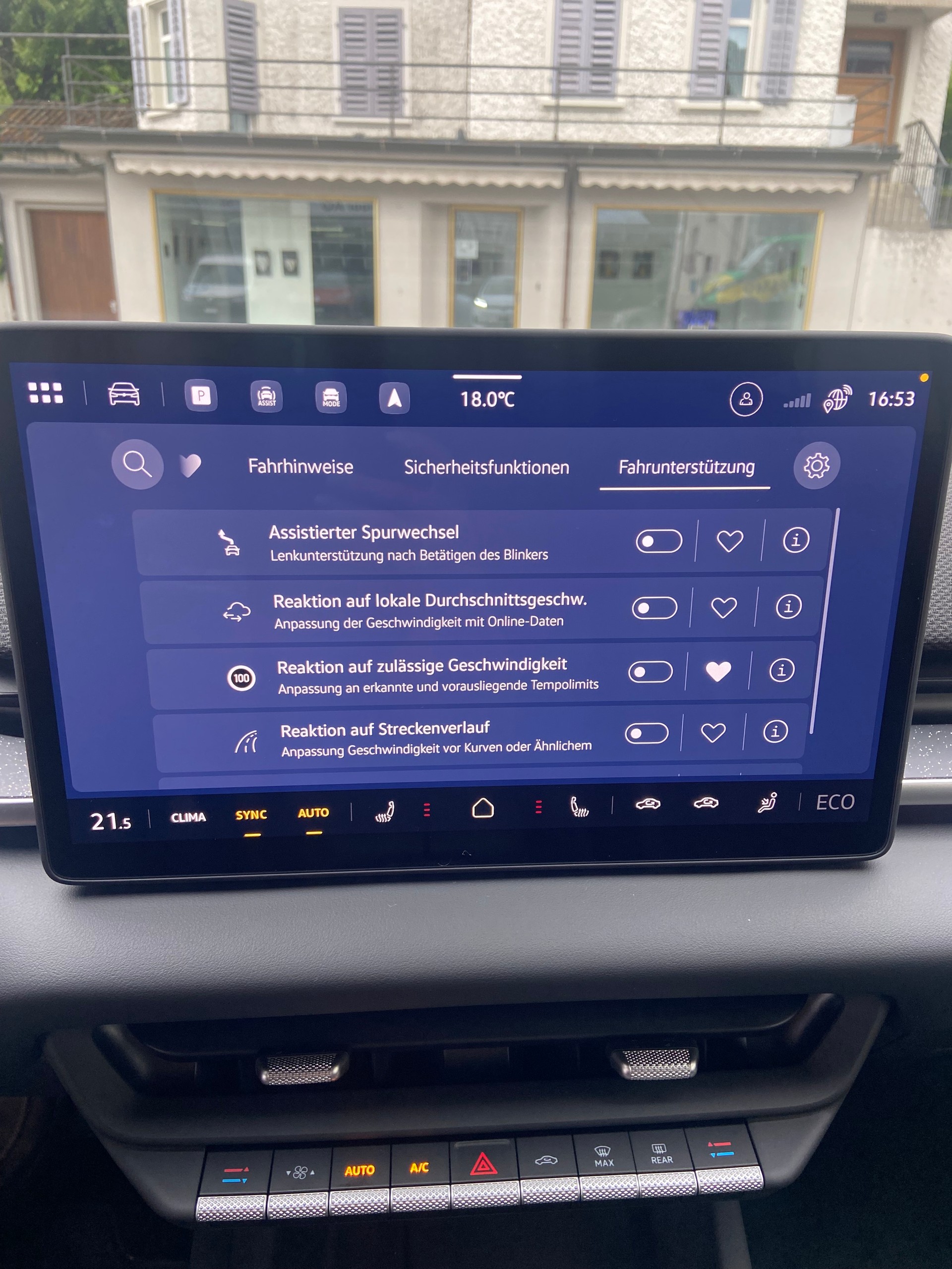 VW ID.3 Neo 58 kWh 190 PS Life-image-16