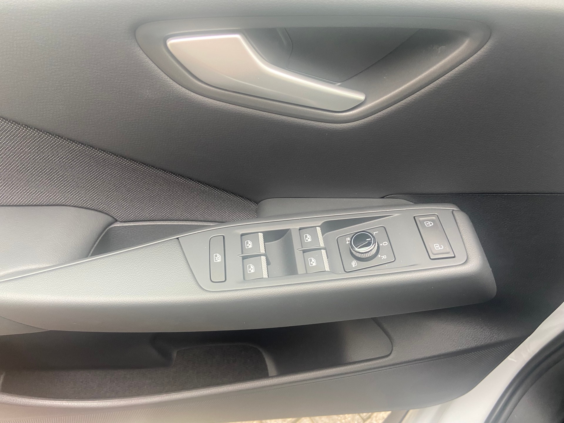 VW ID.3 Neo 58 kWh 190 PS Life-image-17