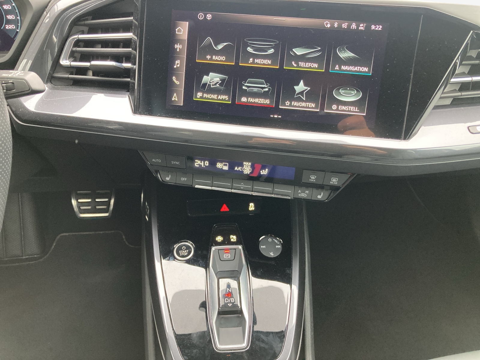 AUDI Q4 e-tron 50 quattro-image-11