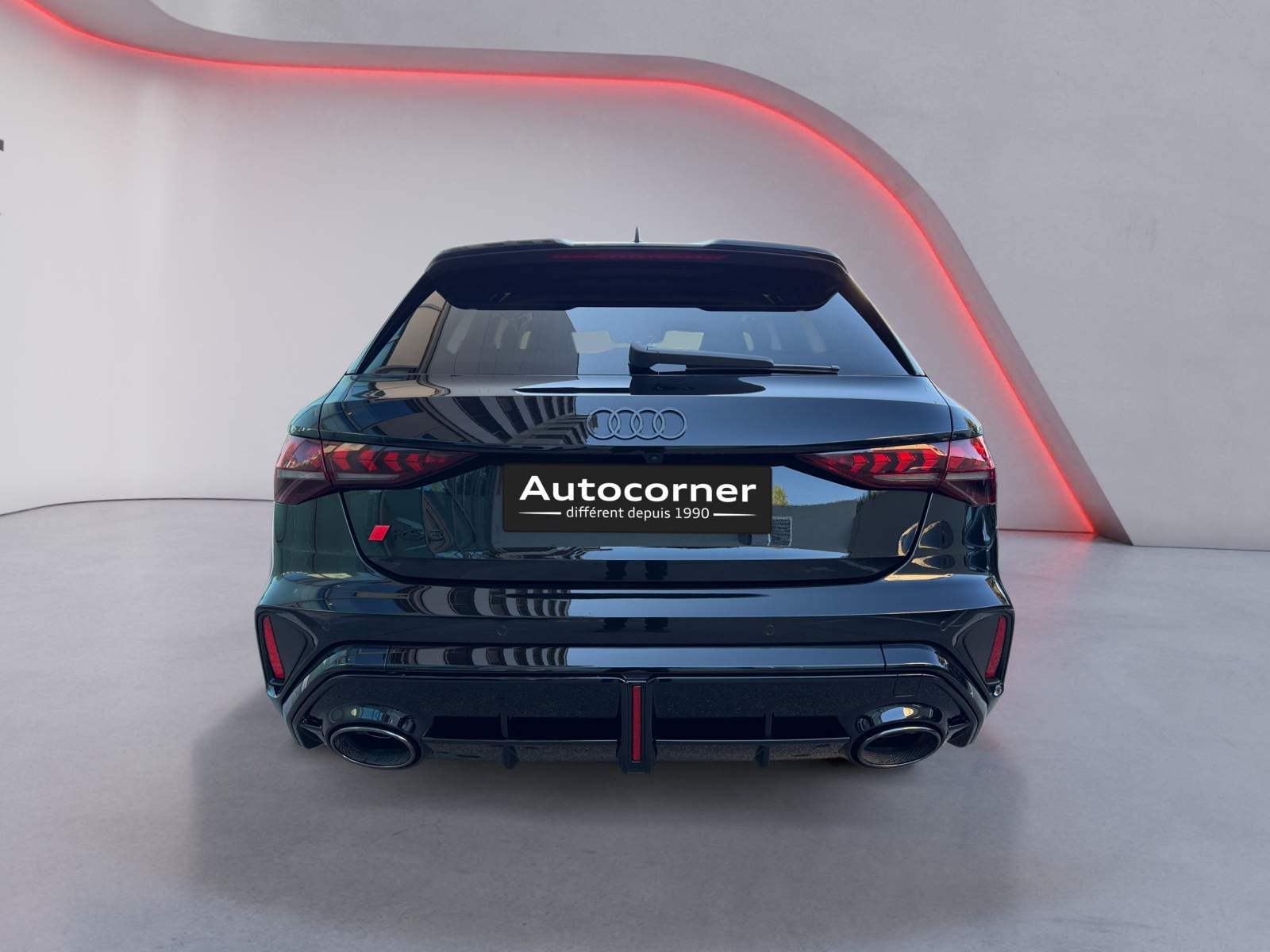 AUDI RS3 Sportback 2.5 TSI quattro S-tronic-image-3