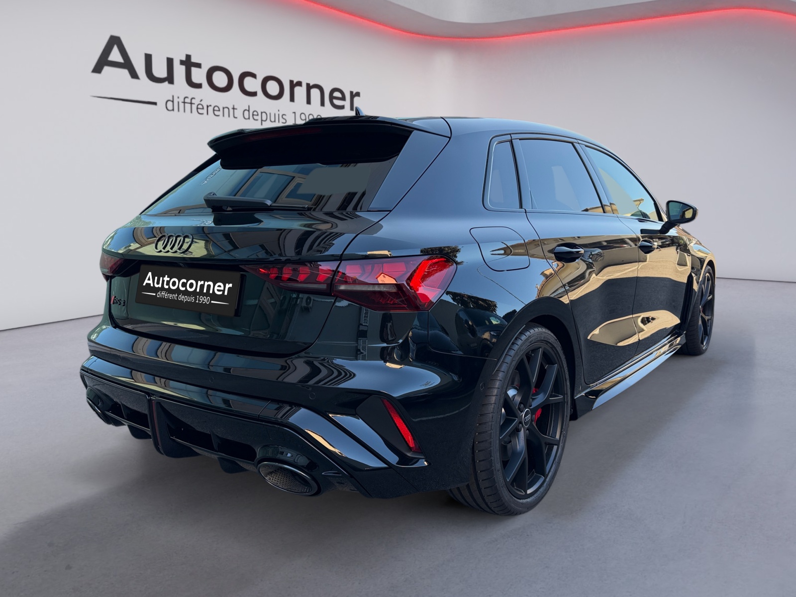 AUDI RS3 Sportback 2.5 TSI quattro S-tronic-image-4