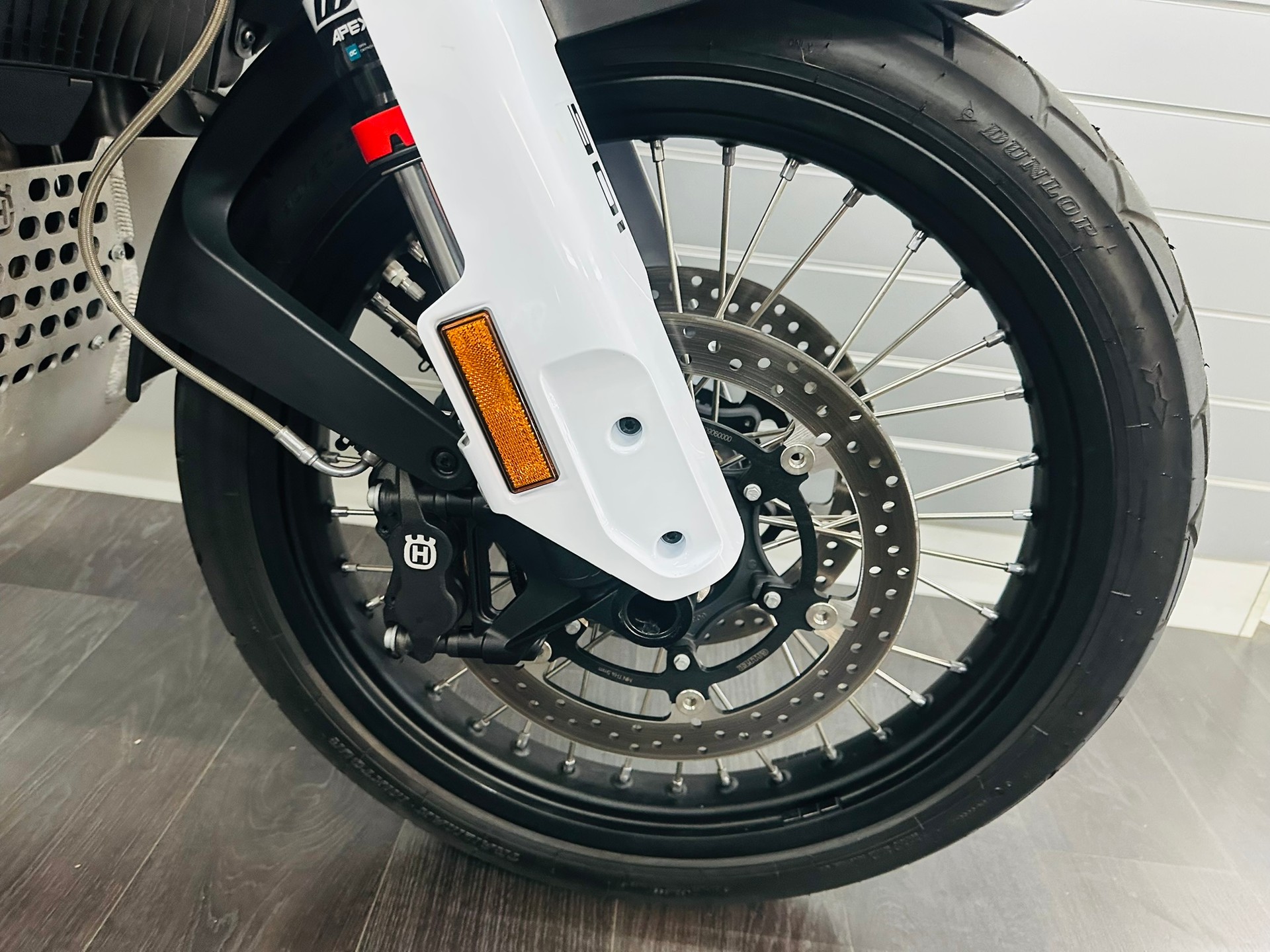 HUSQVARNA Norden 901-image-9