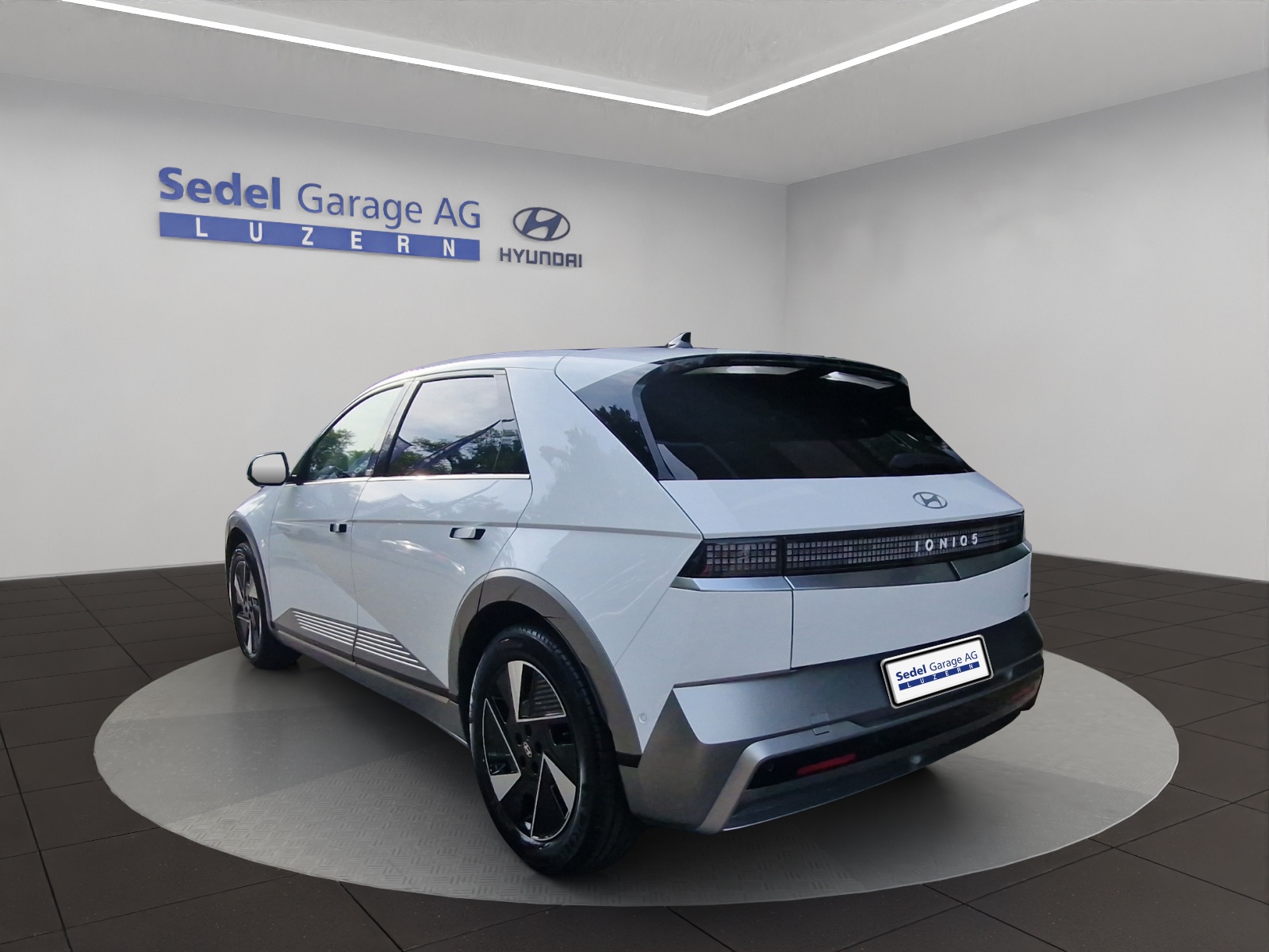 HYUNDAI Ioniq 5 84 kWh Vertex 4WD-image-3