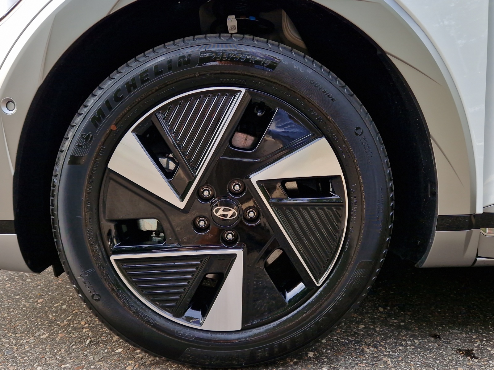 HYUNDAI Ioniq 5 84 kWh Vertex 4WD-image-14