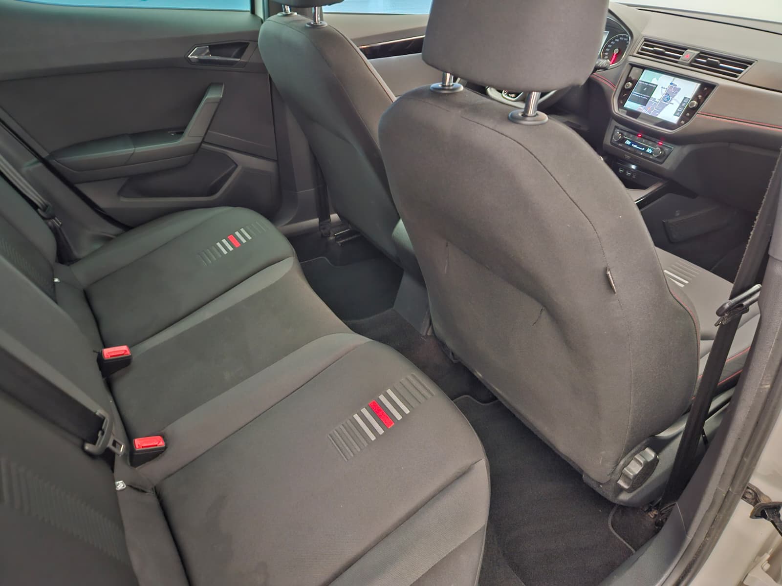 SEAT Arona 1.5 TSI Evo FR-image-13