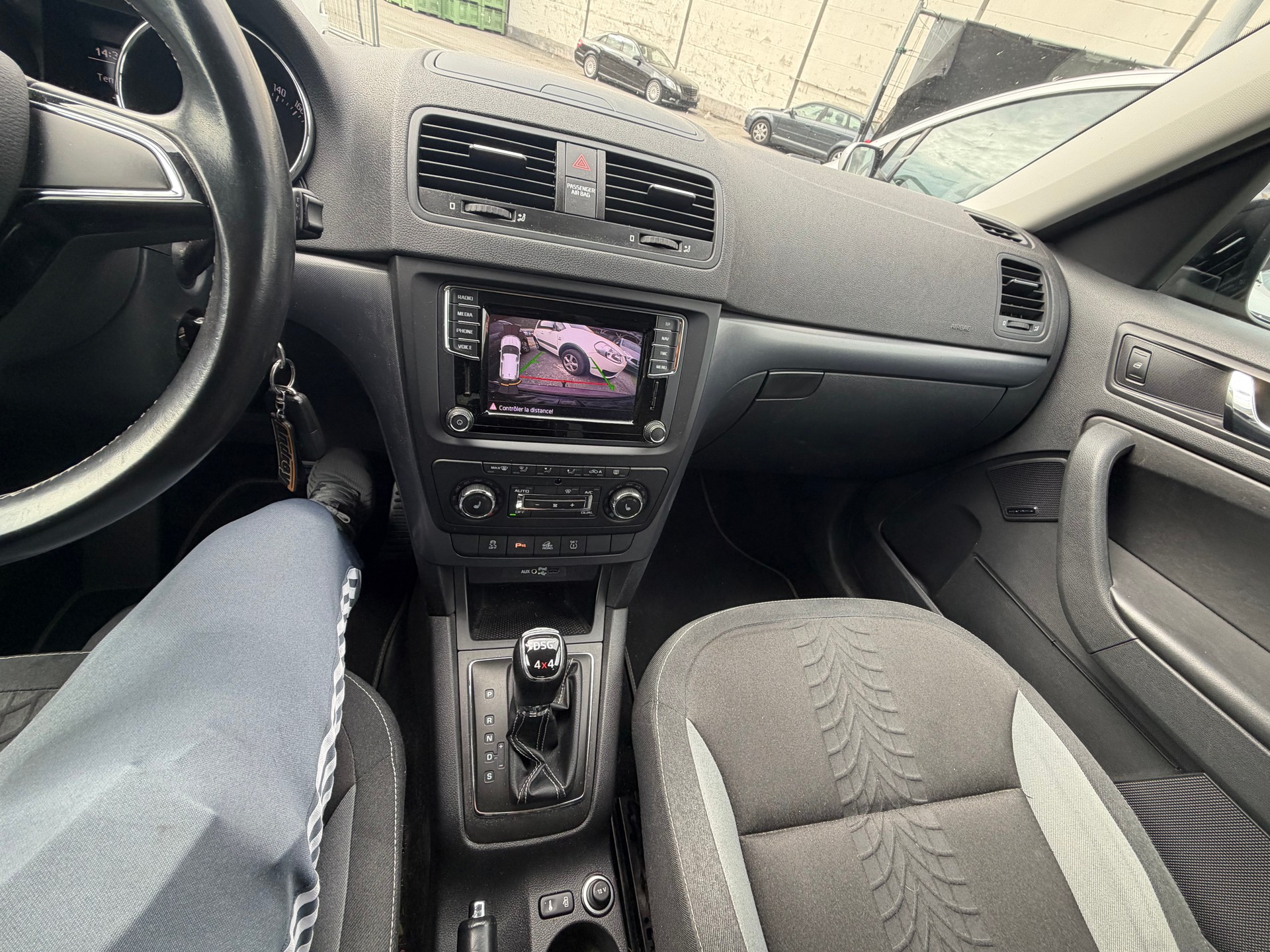 SKODA Yeti 1.8 TSI Outdoor Adventure 4x4 DSG-image-10
