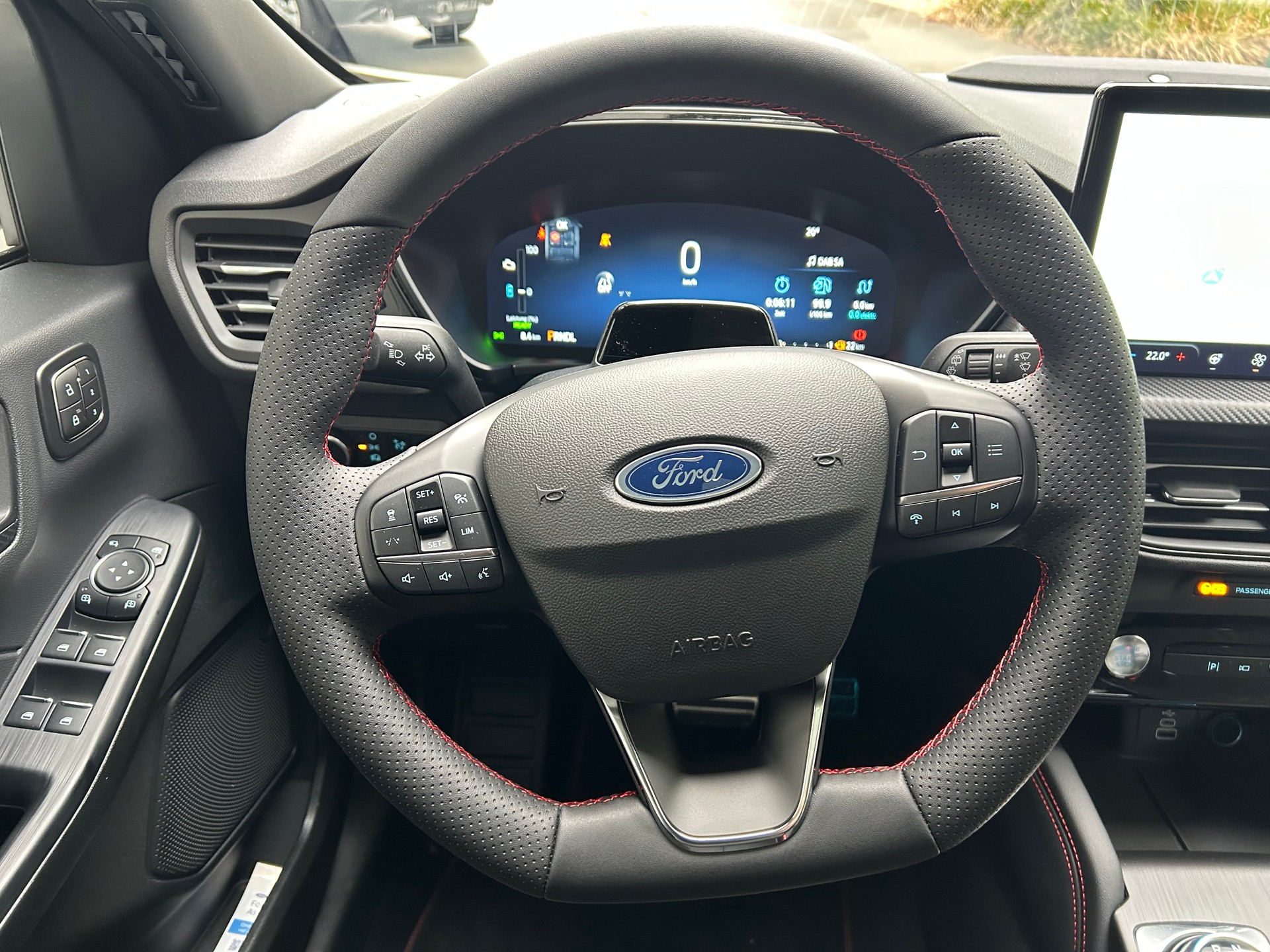 FORD Kuga 2.5 FHEV ST-Line X 4WD-image-9