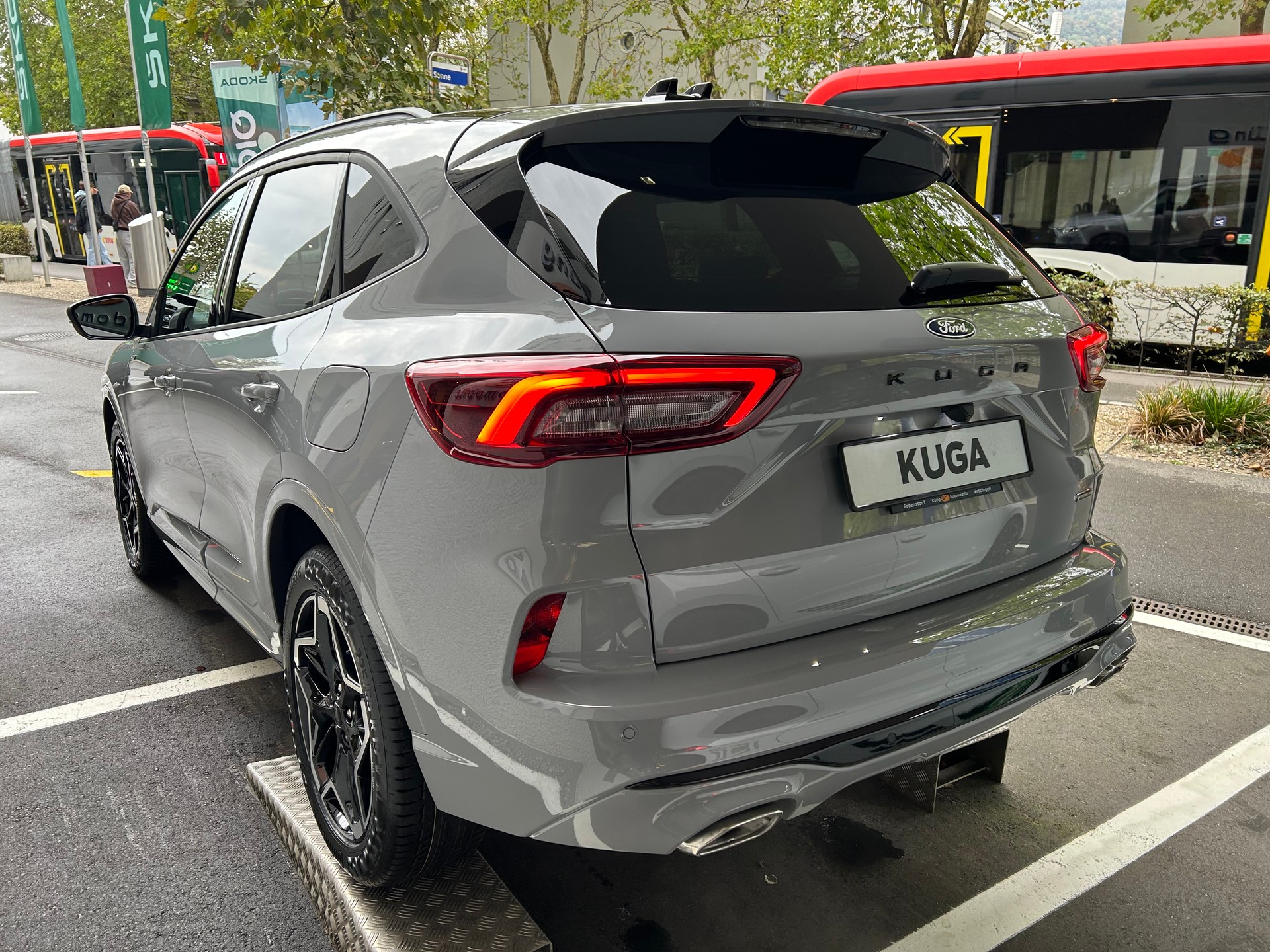 FORD Kuga 2.5 FHEV ST-Line X 4WD-image-4