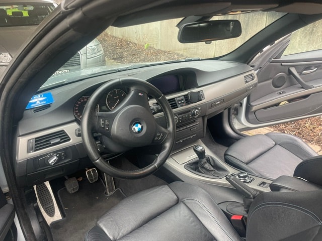 BMW 320d-image-3