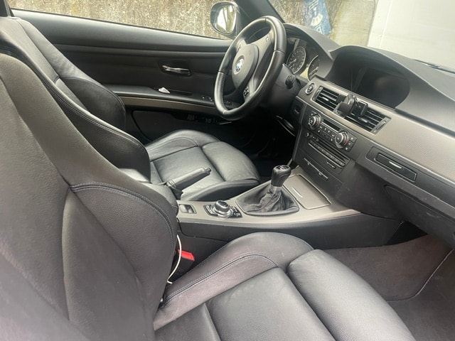 BMW 320d-image-4