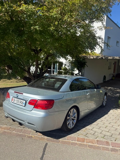 BMW 320d-image-1