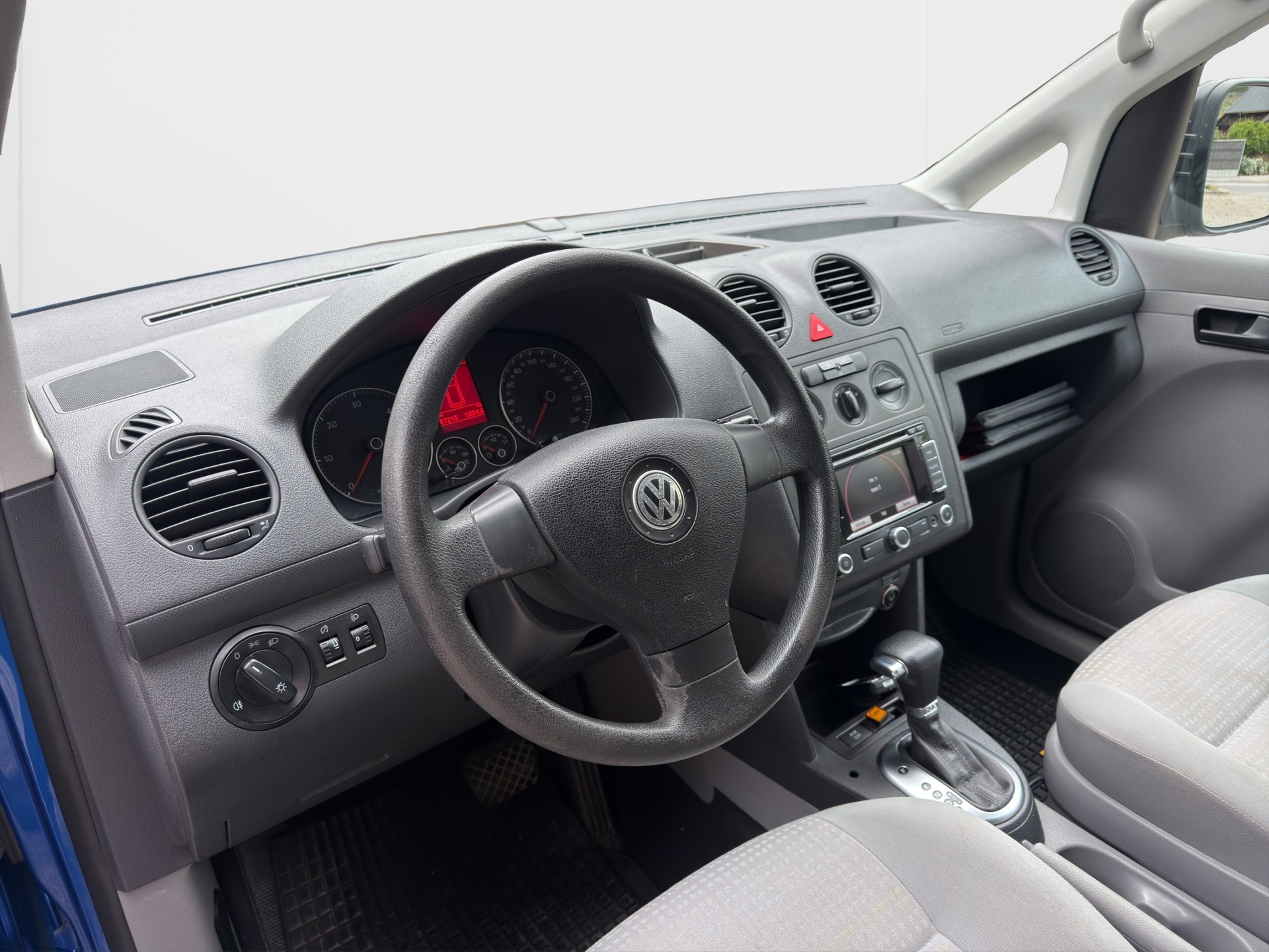 VW Caddy Maxi 1.9TDI A-image-11