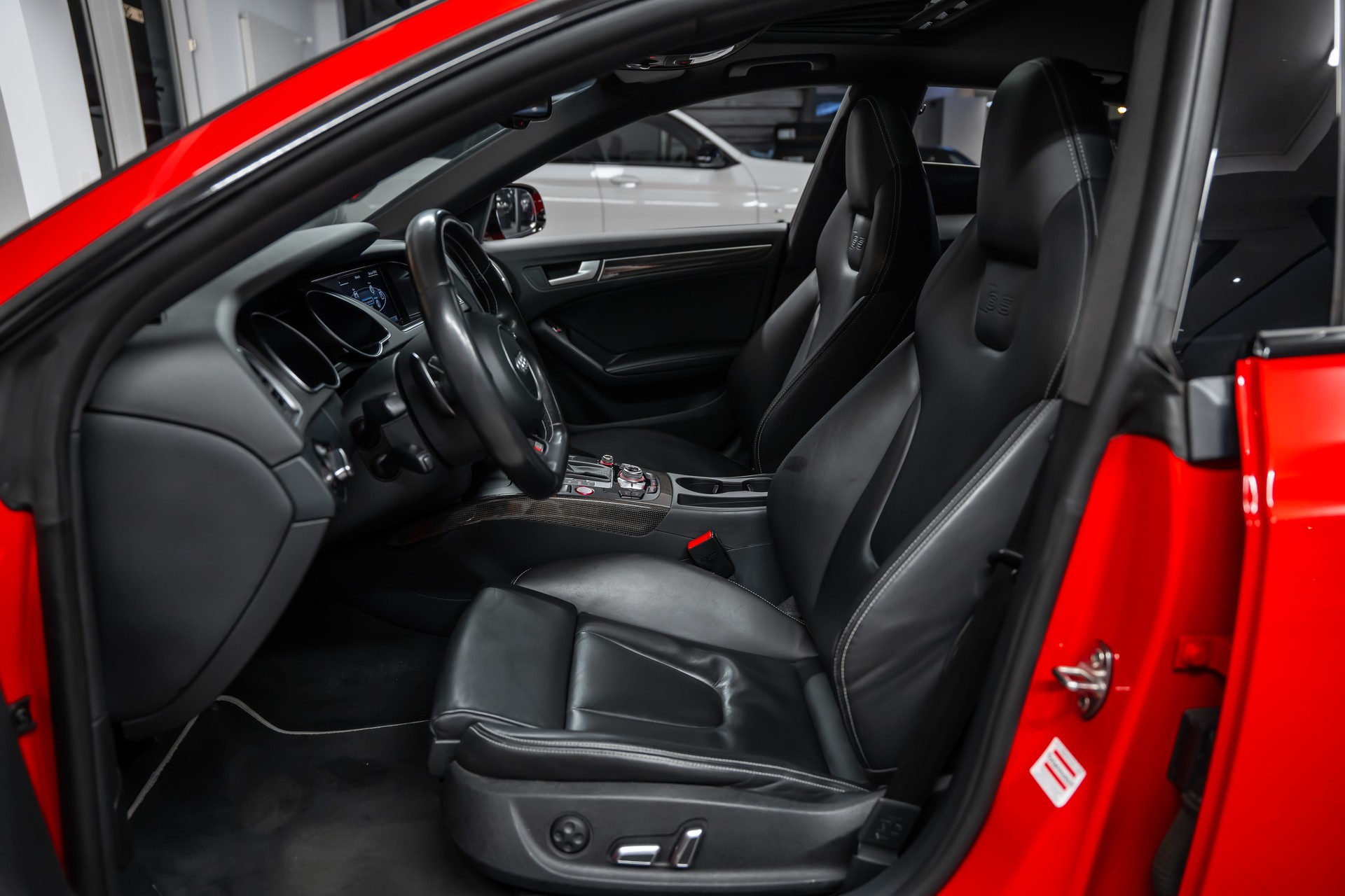 AUDI S5 Sportback 3.0 TFSI quattro S-tronic *Ch-Fahrzeug*Facelift*RS-Sitze*Bang&Olufsen-3D*-image-12