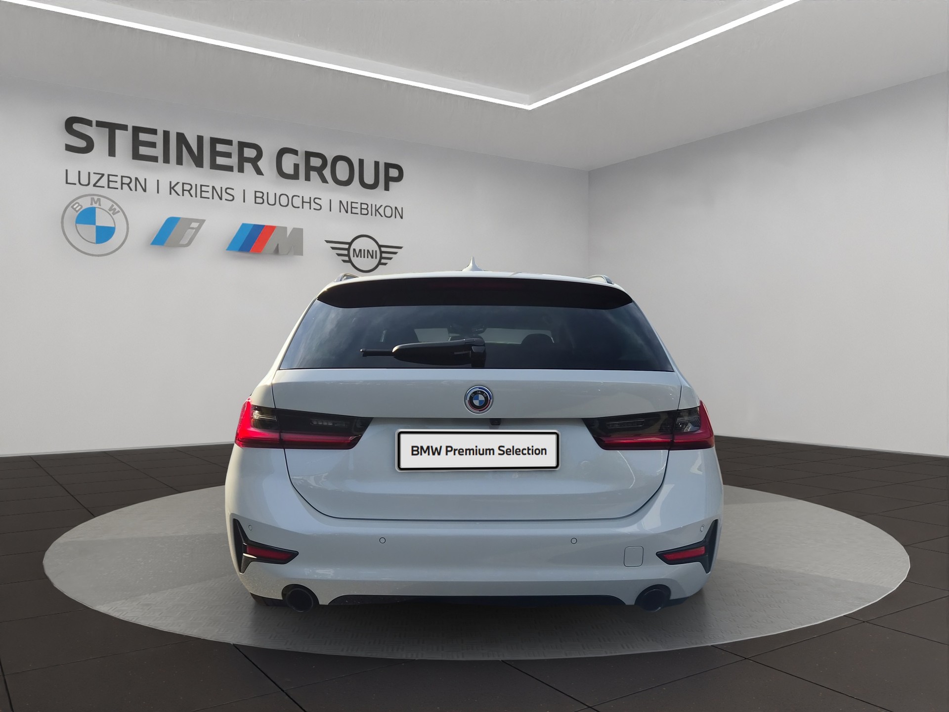 BMW 330d xDrive Touring Steptronic Sport Line-image-5